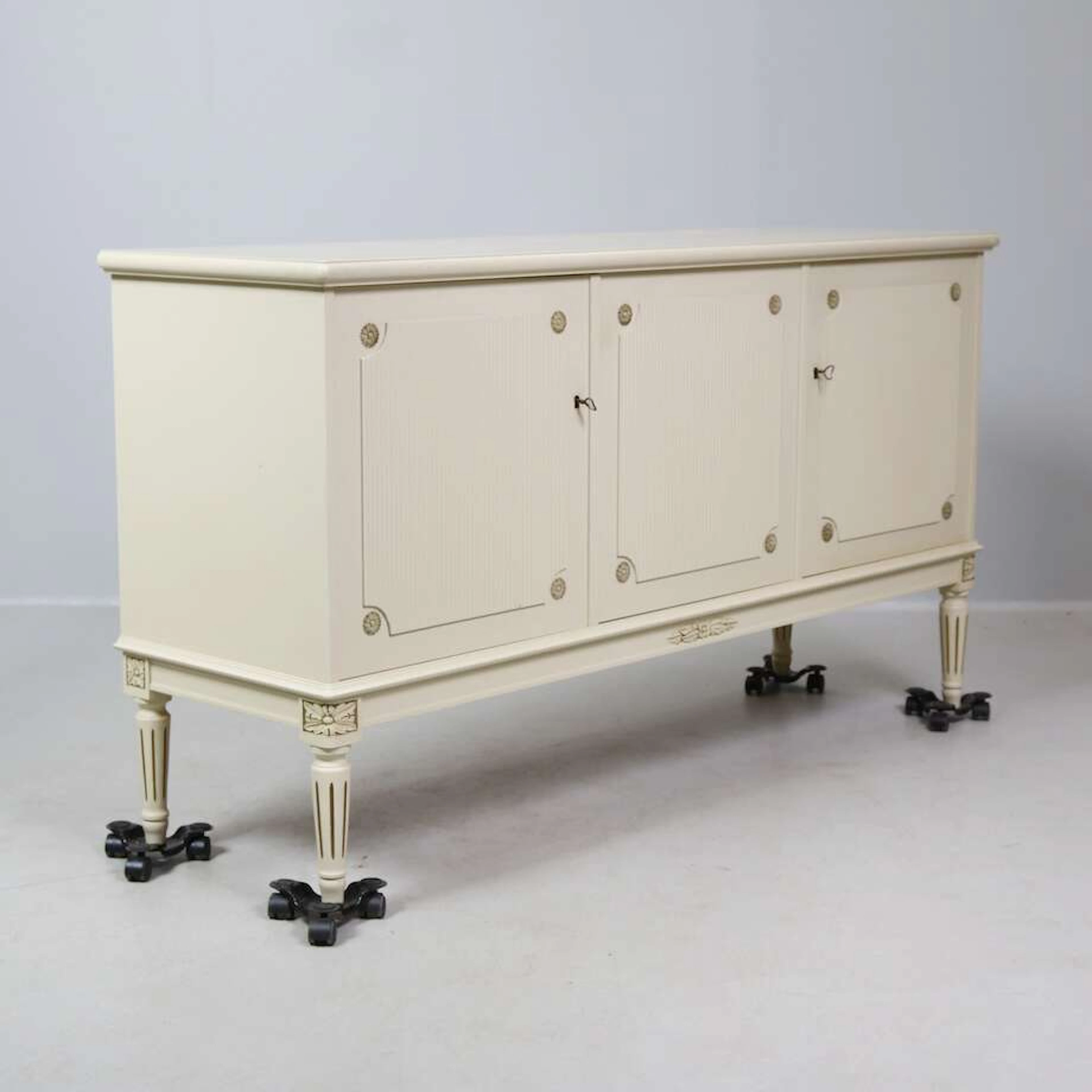 Sideboard