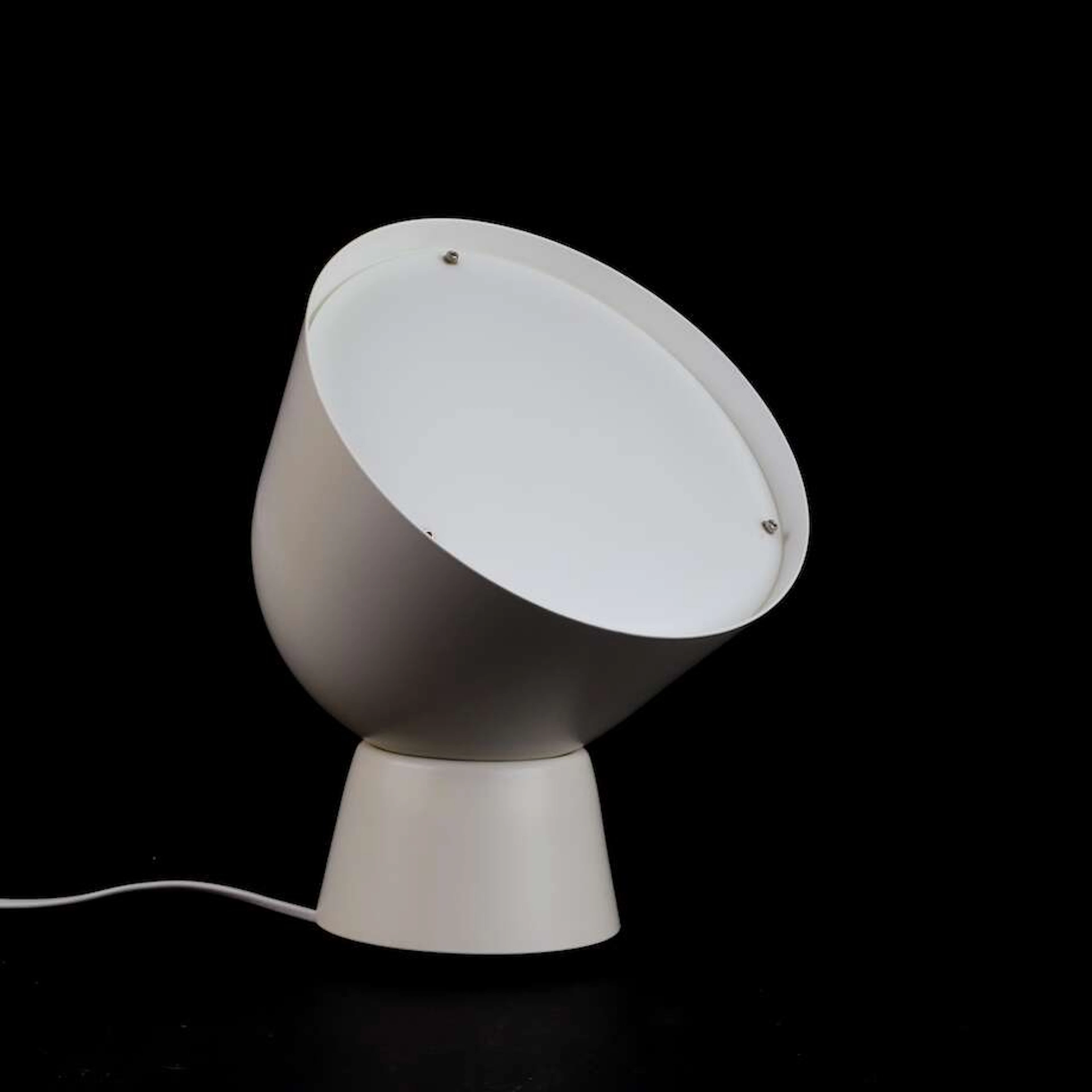 Bords/vägglampa Ola Wihlborg