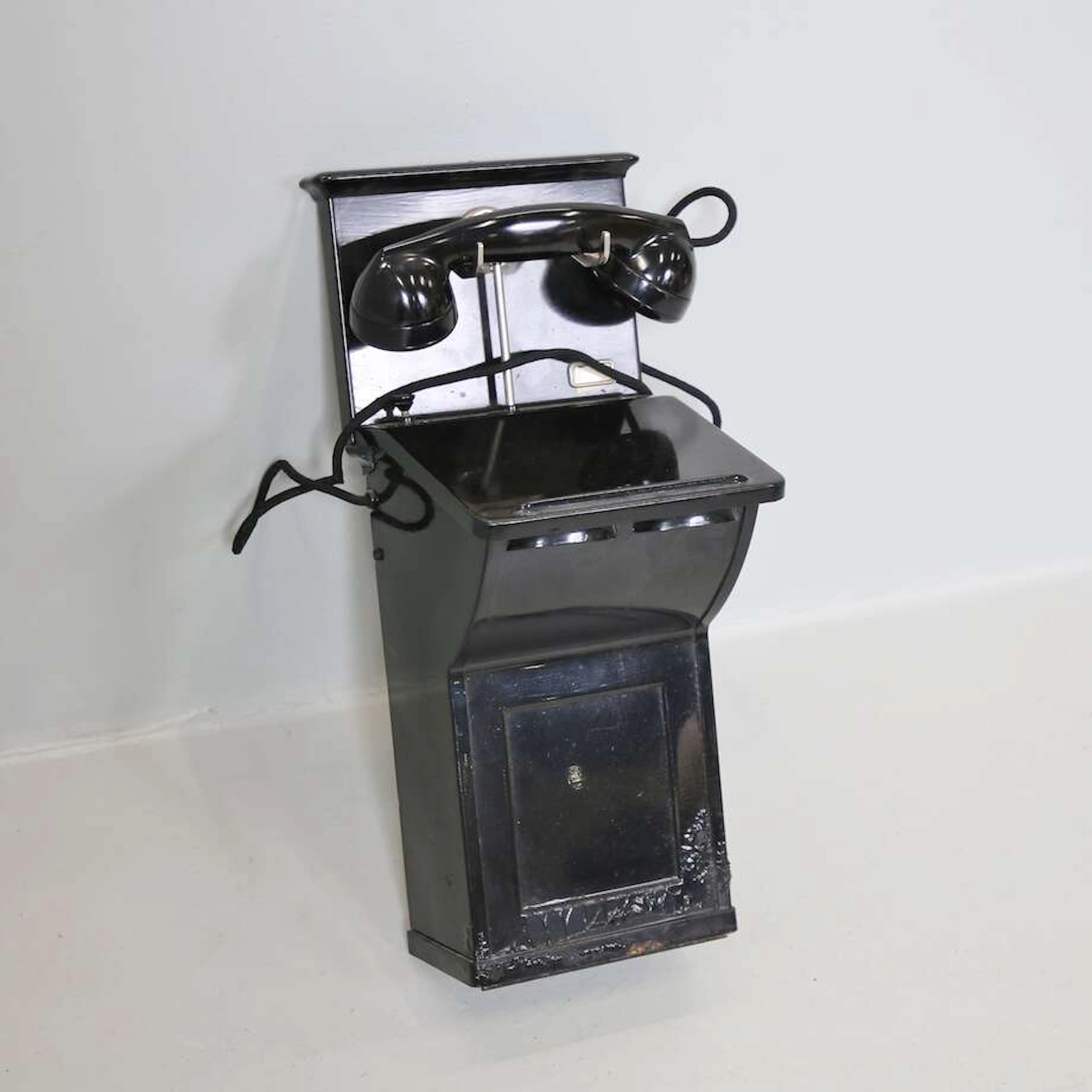 Väggtelefon
