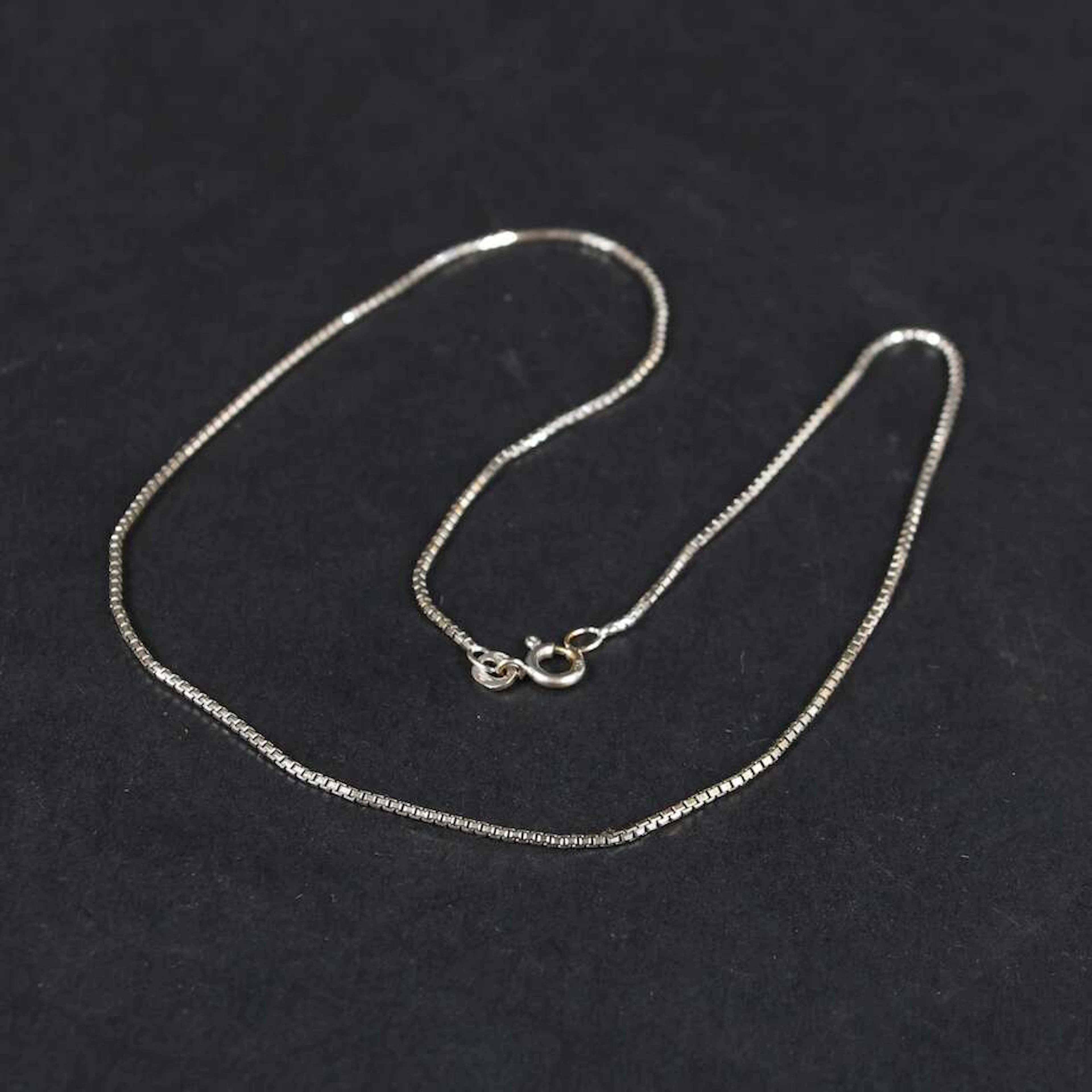 Halsband