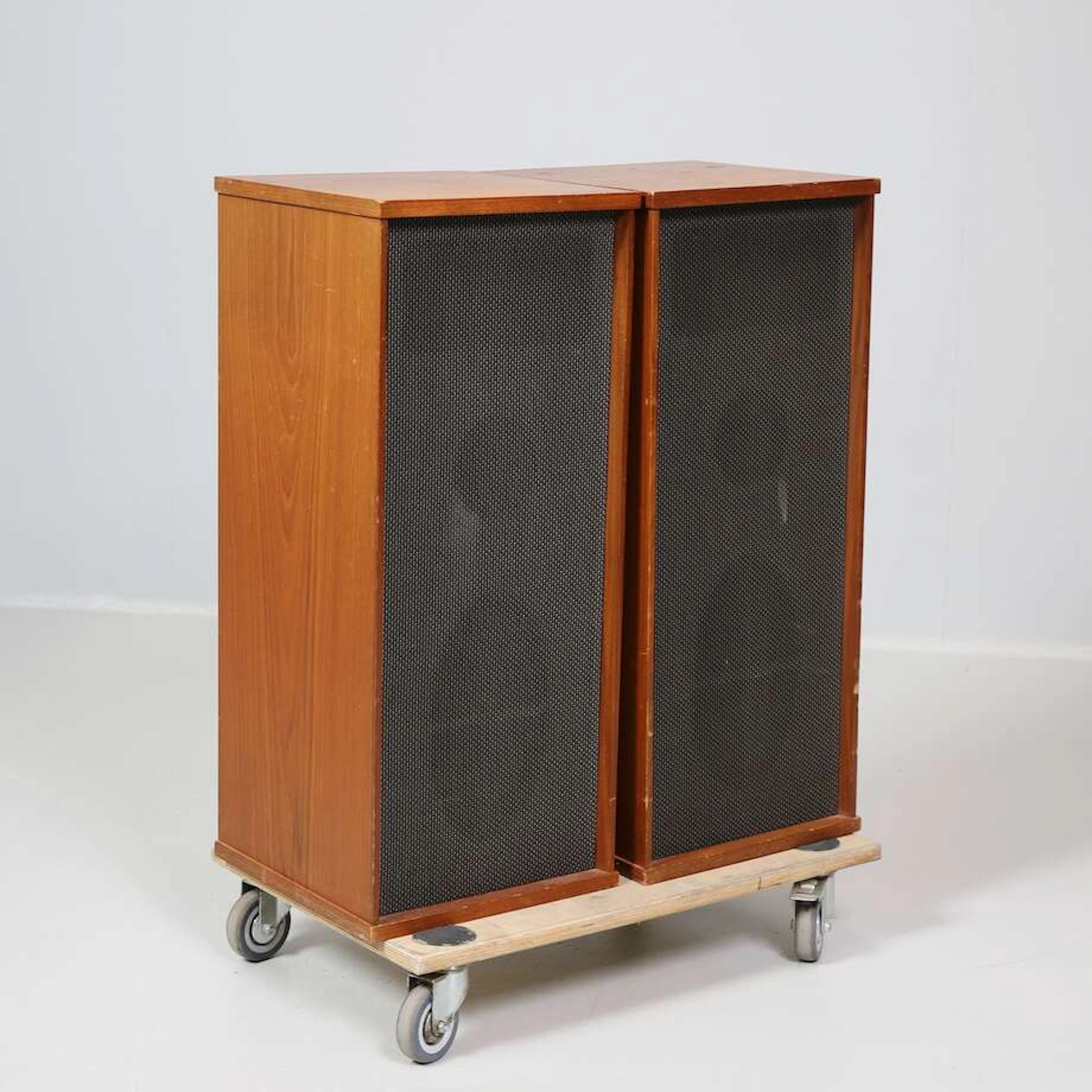 Bang Olufsen