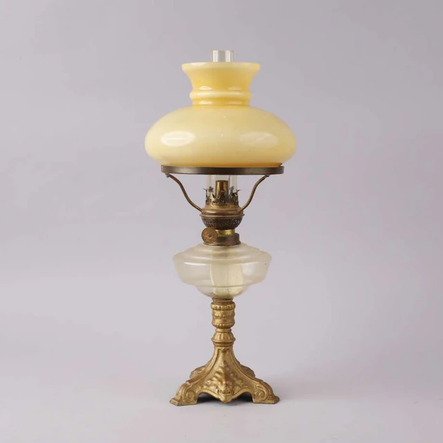 Bordsfotogenlampa