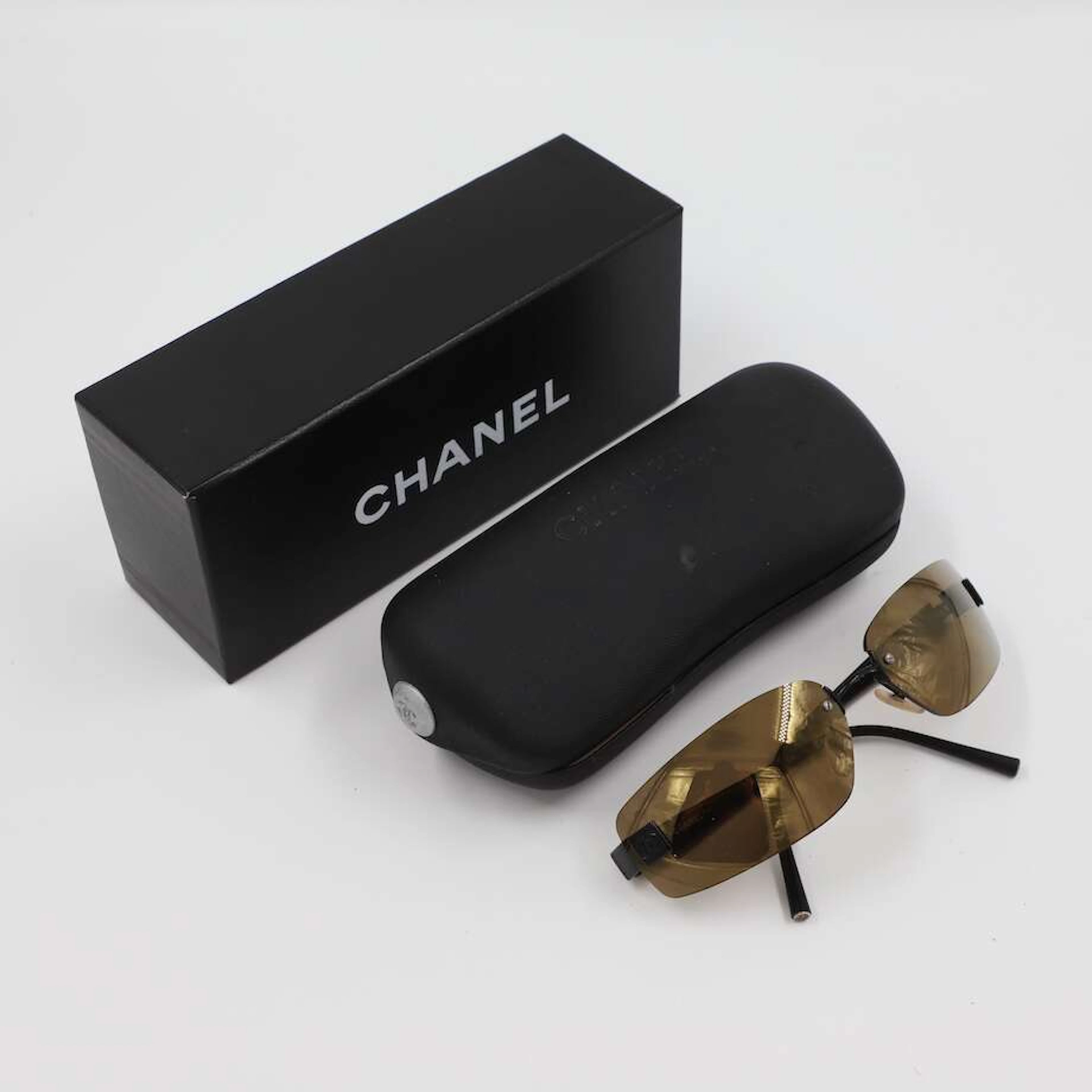 Solglasögon Chanel