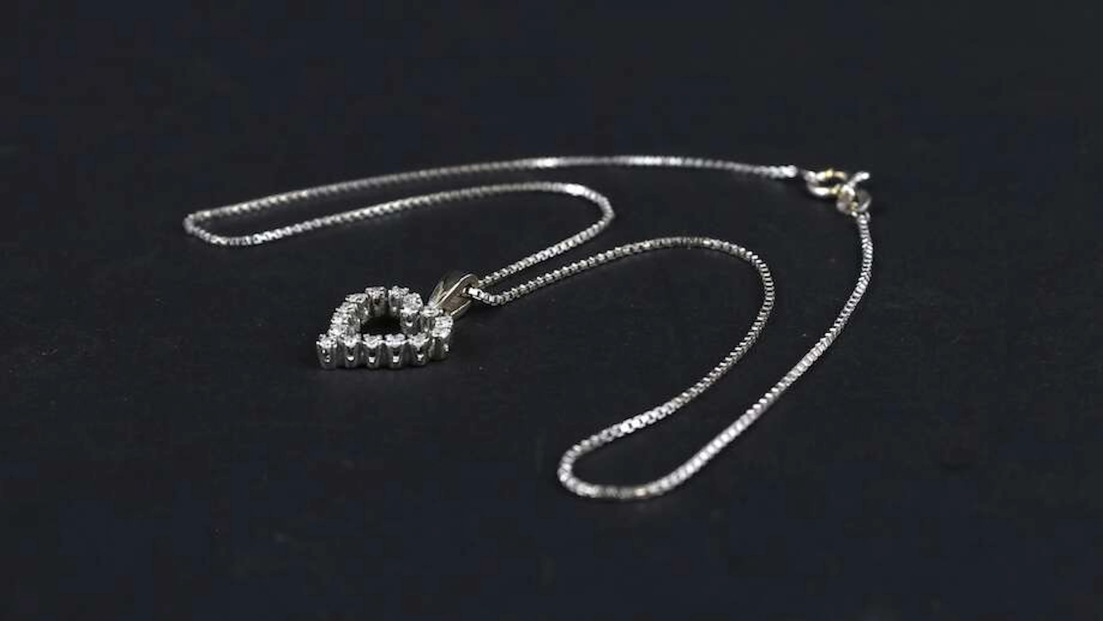 Halsband