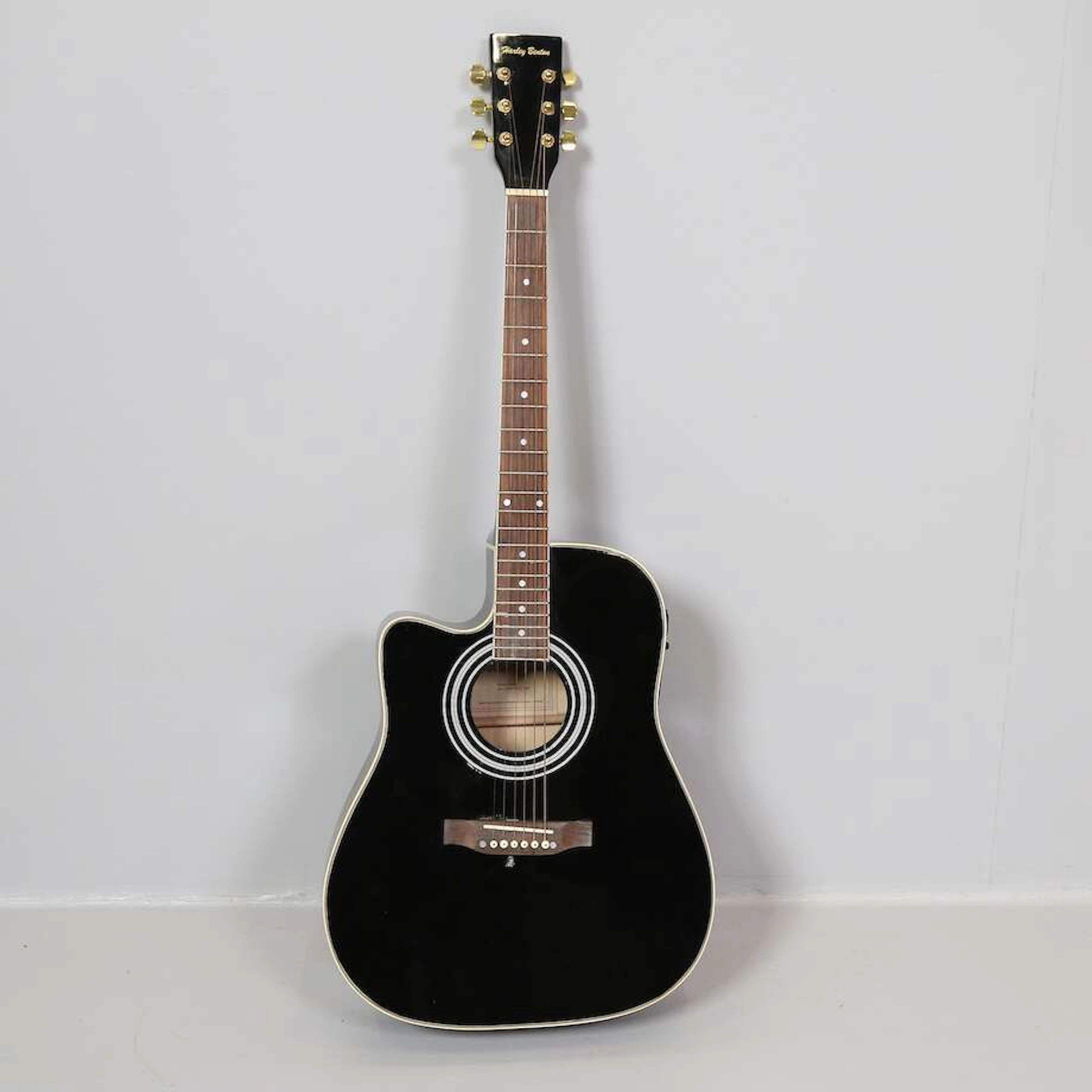 Gitarr Harley Benton