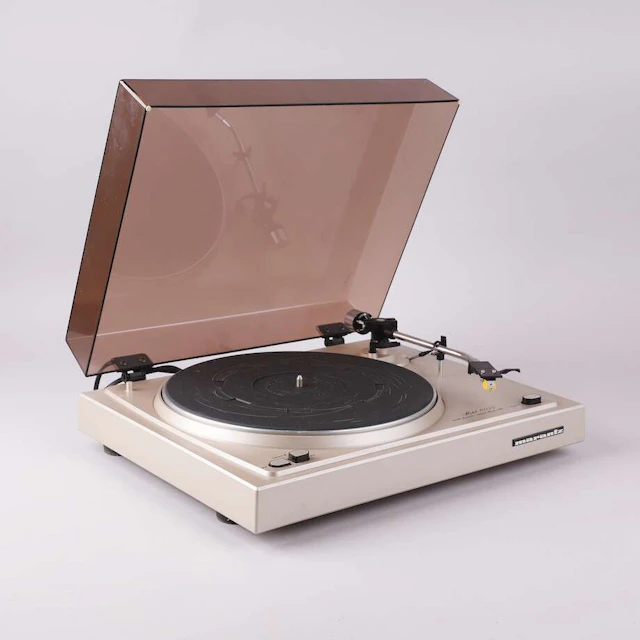 Skivspelare Marantz