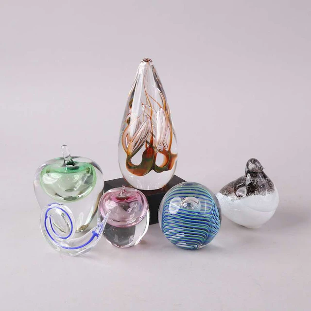 Konstglas