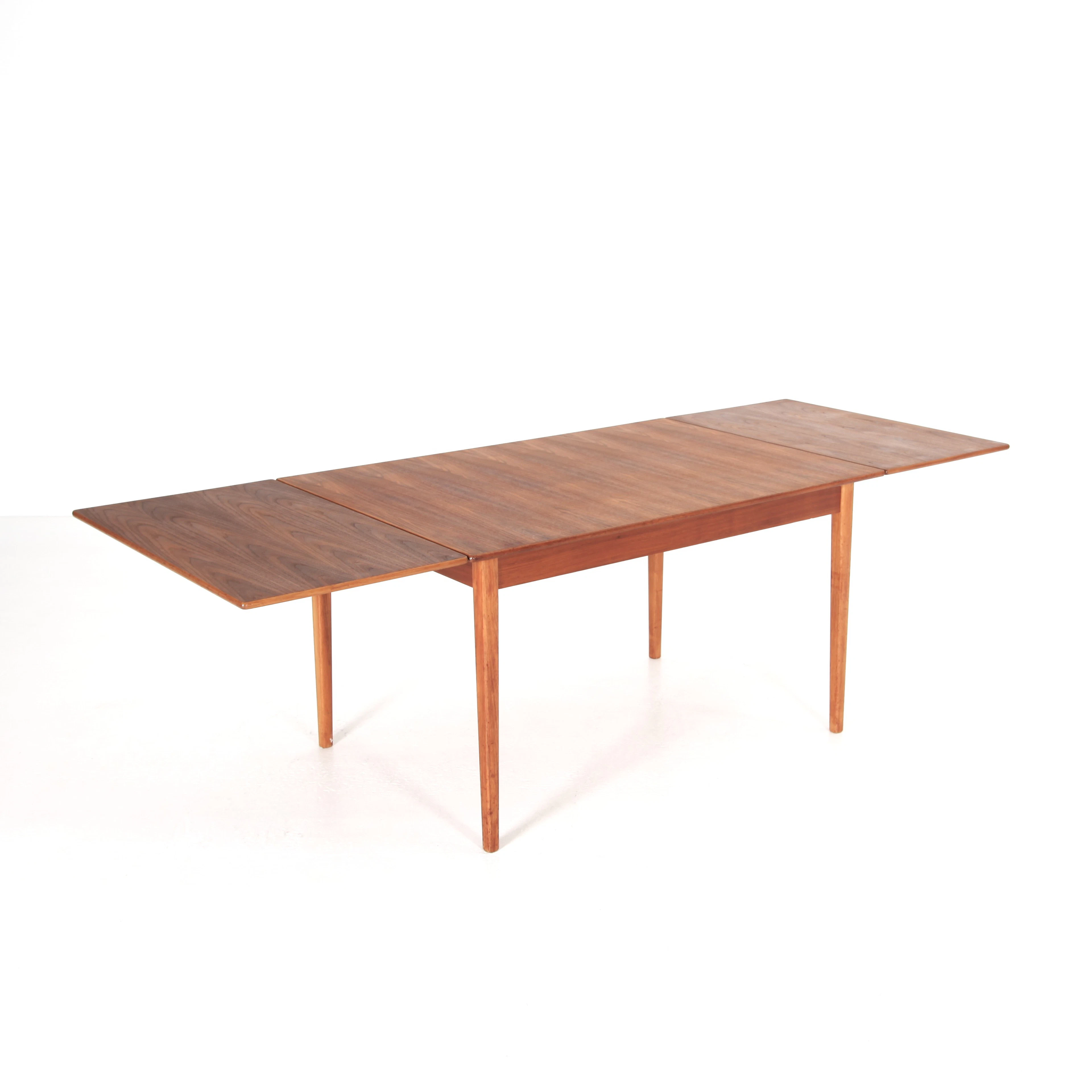 MATBORD MED UTDRAGSSKIVOR, 234 cm långt, teak, Sverige 1960-tal.