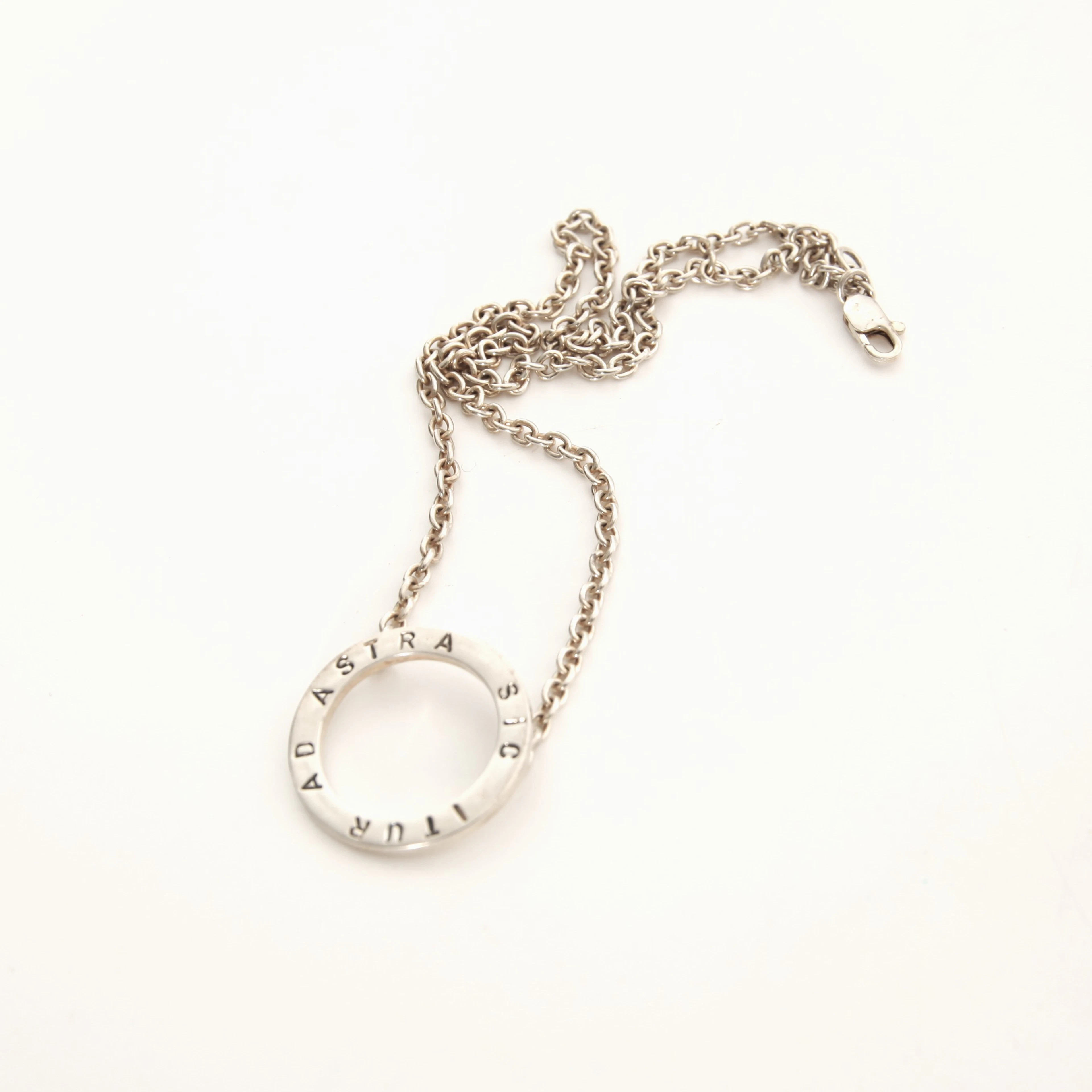 EFVA ATTLING. f 1952. Halsband "Sic Itur Ad Astra", sterlingsilver.