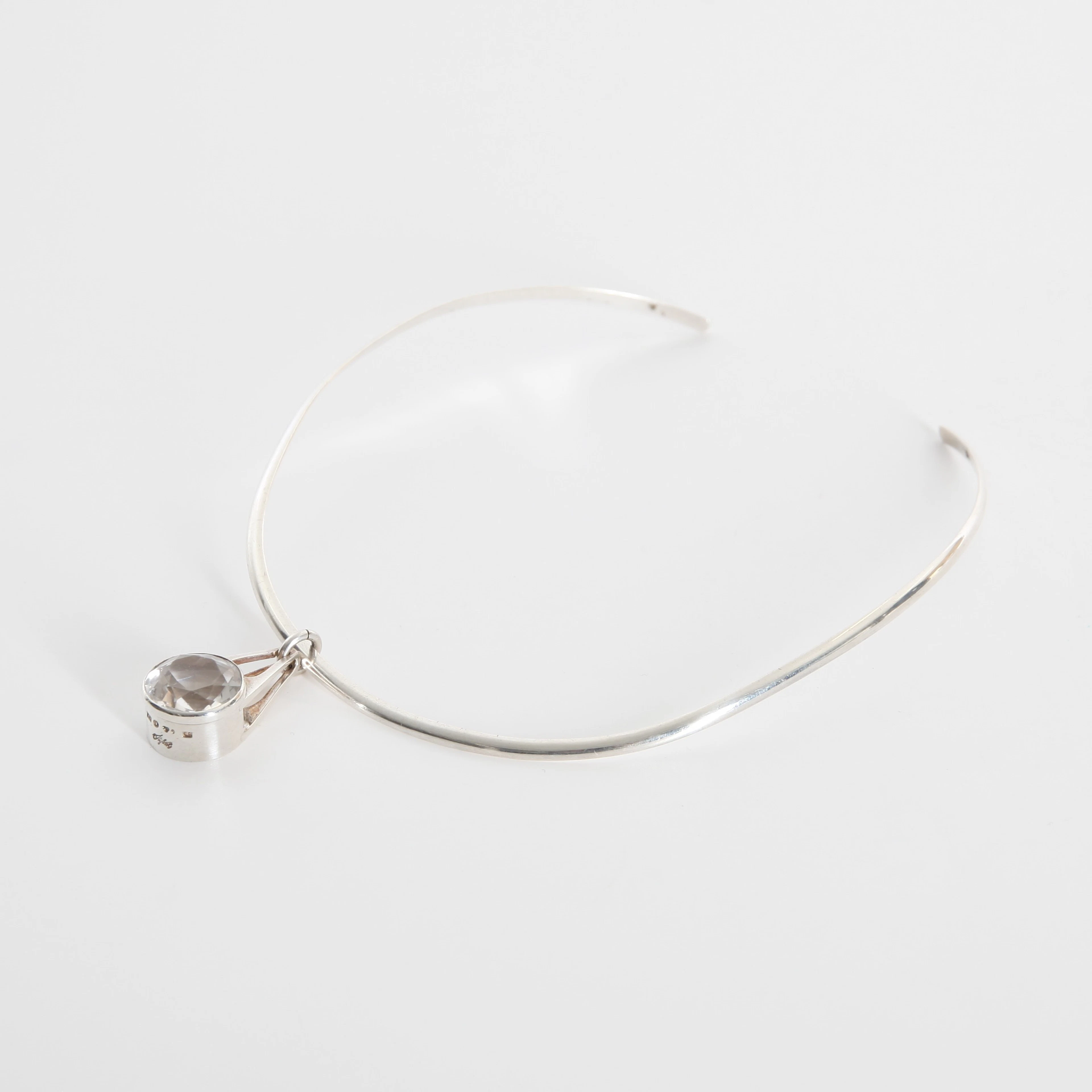STELT HALSBAND MED HÄNGE, Stigbert, sterlingsilver och bergskristall, 1967.