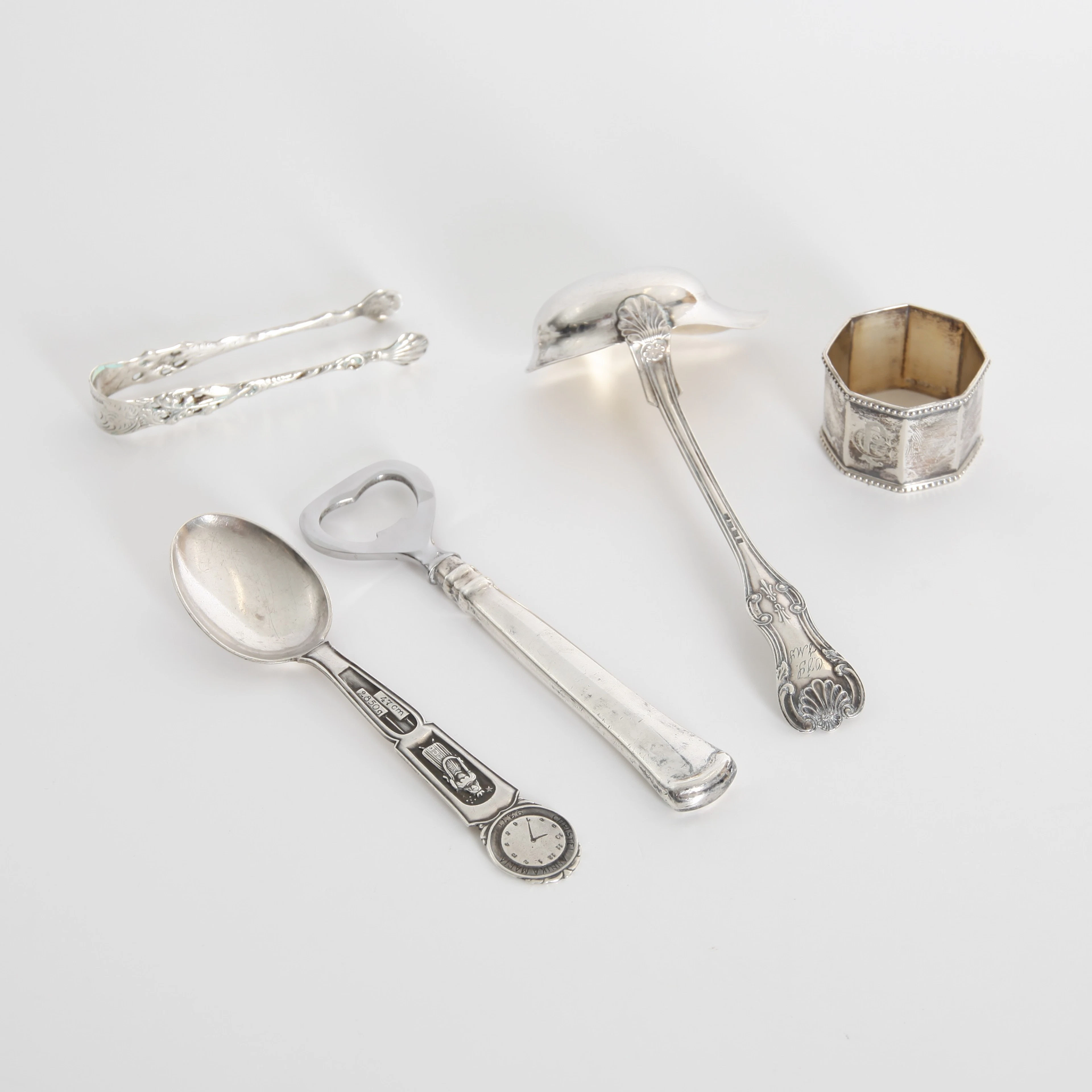 SILVERFÖREMÅL, 5 delar, 18/1900-tal.