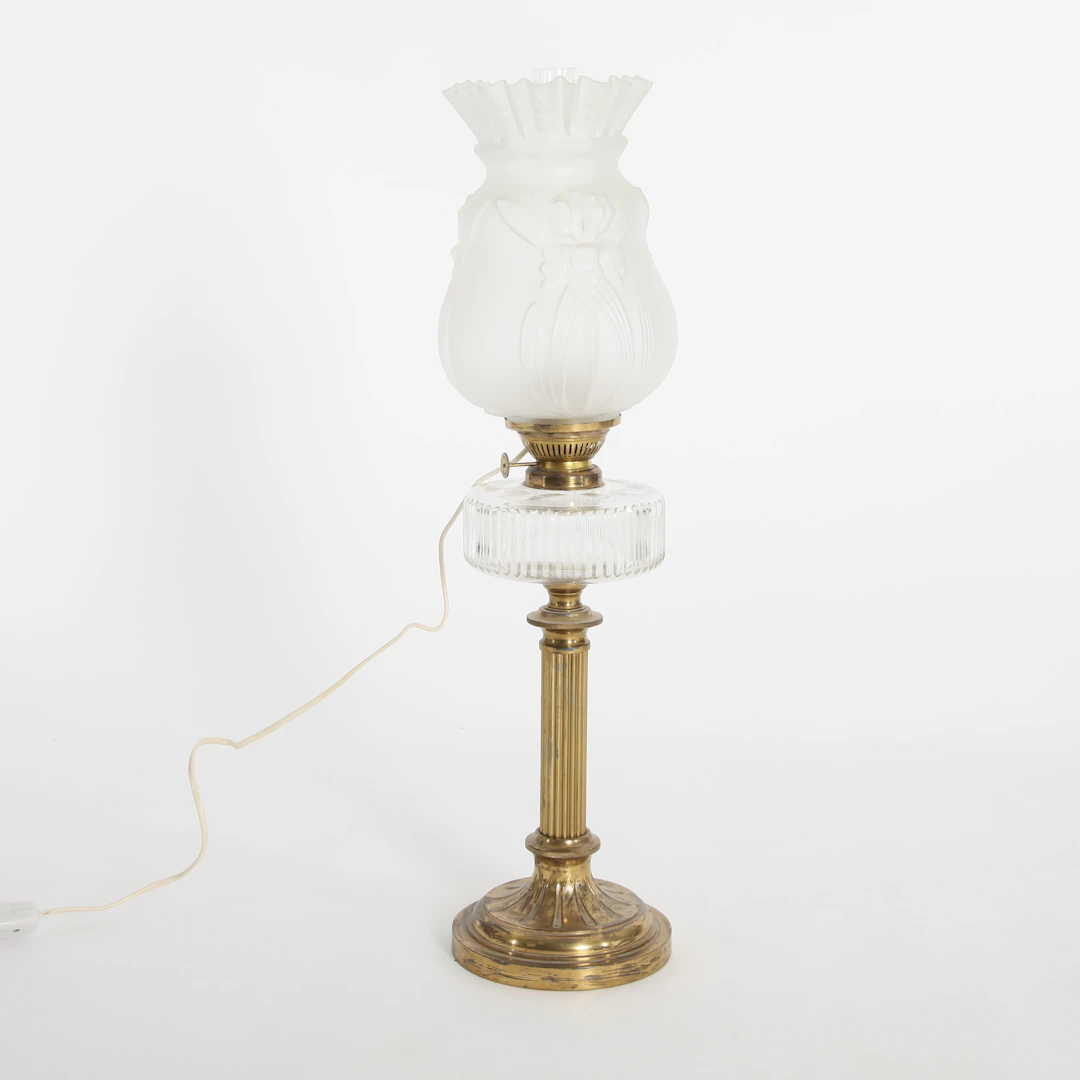 BORDSLAMPA, fotogenlampa, elektrifierad, 1900-talets första hälft.