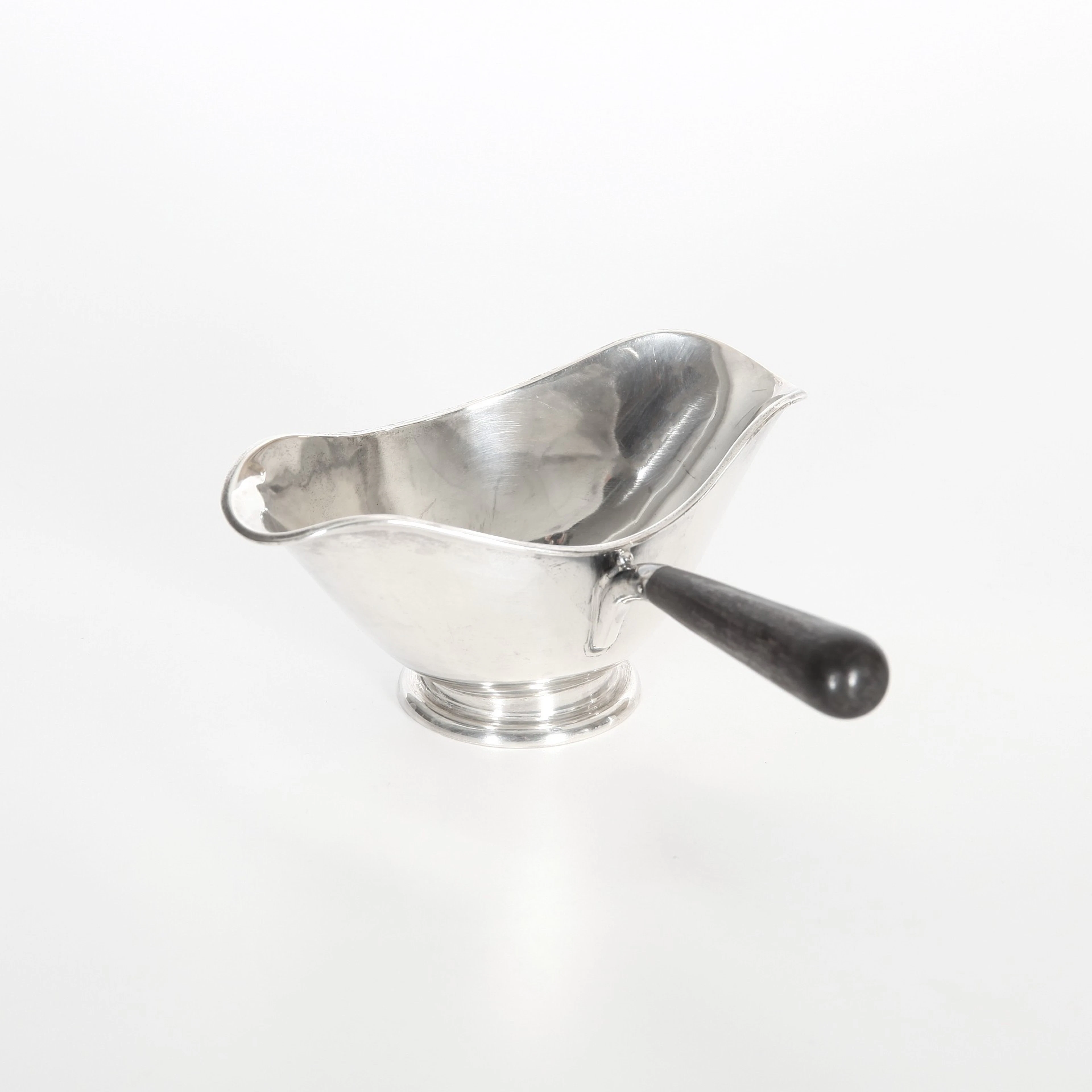 SÅSSKÅL MED TRÄHANDTAG, Sterlingsilver, 1949.