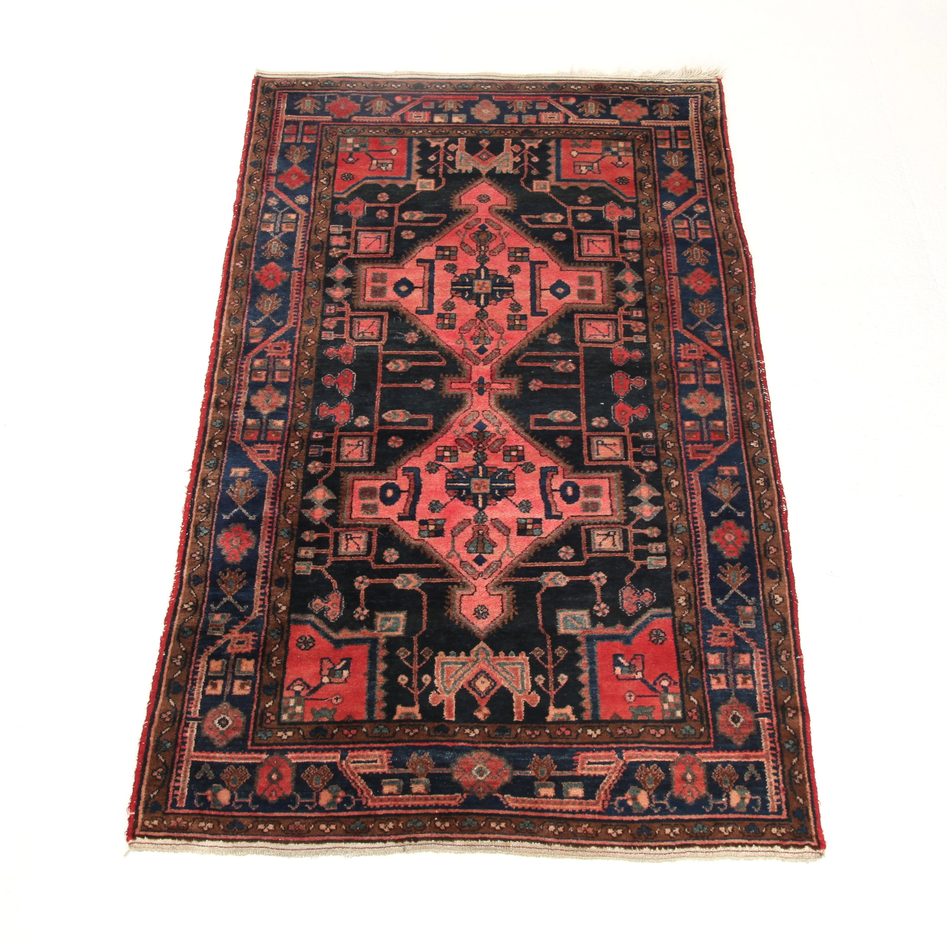 ANTIK ORIENTMATTA, handknuten 223 x 132 cm.