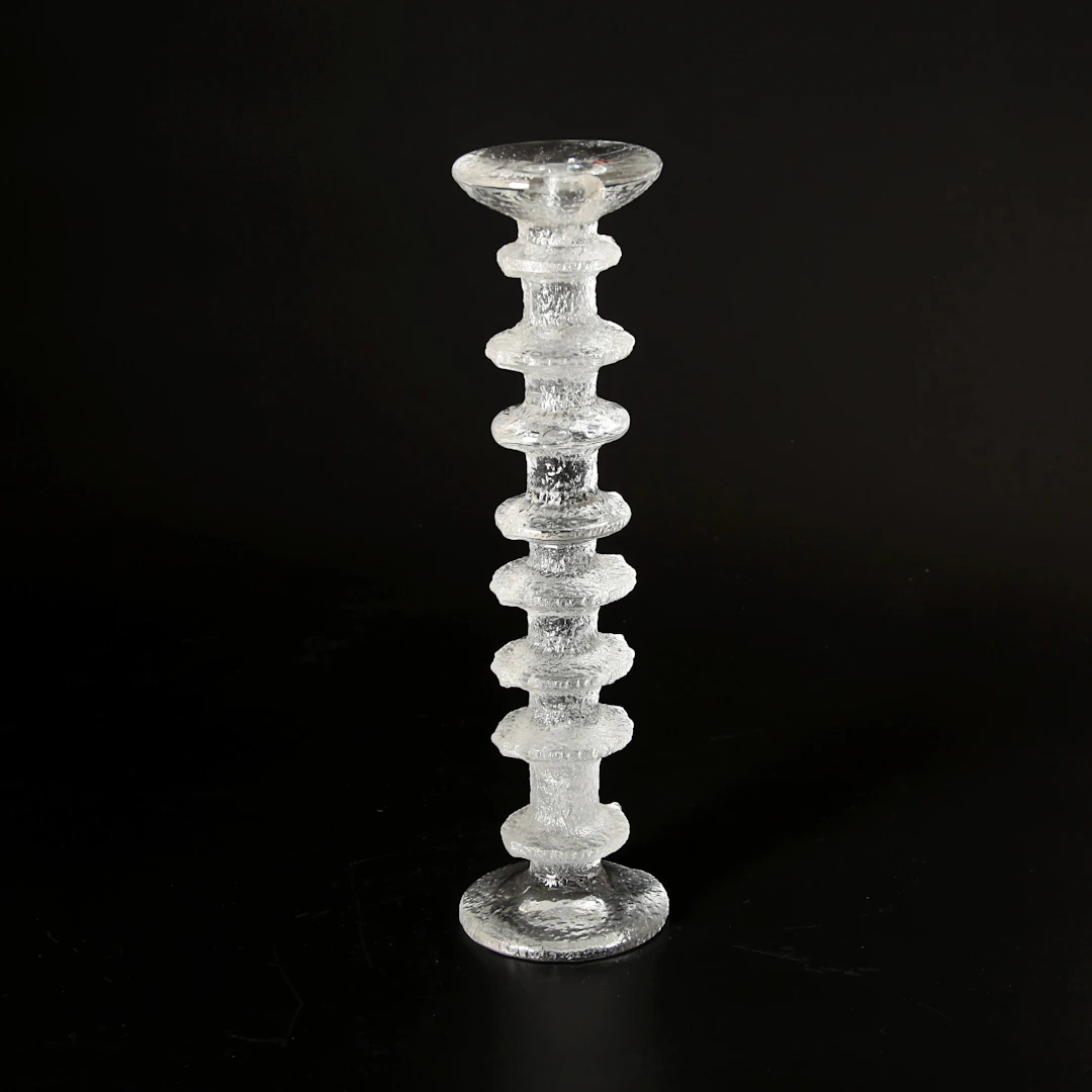 TIMO SARPANEVA. 1926-2006. Ljusstake "Festivo", 8 ringar, Iittala, Finland.