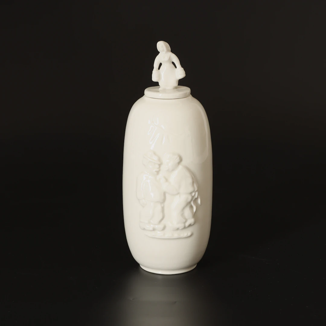 BODE WILLUMSEN. 1895–1987, Vas "Blanc de Chine" med lock, No 20498