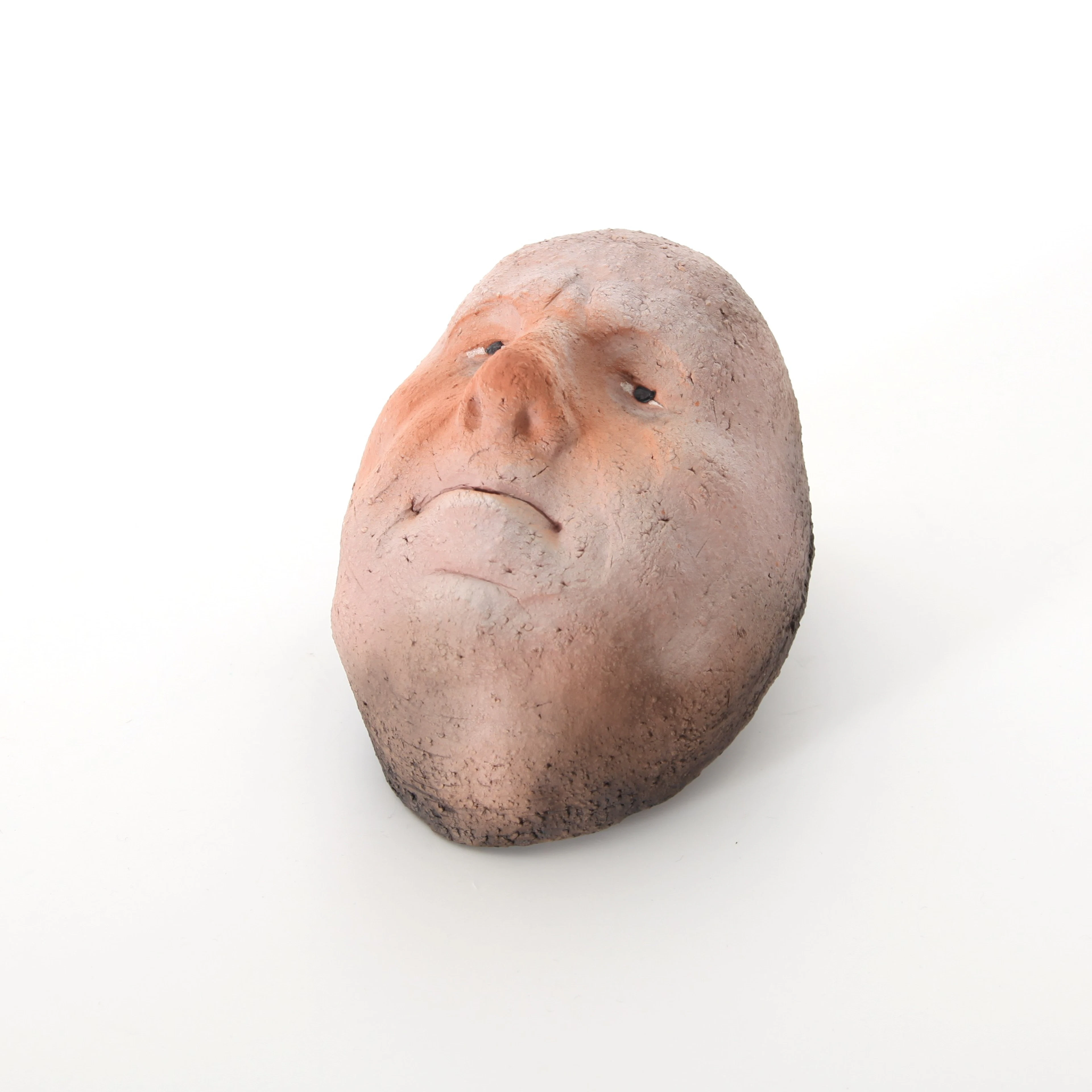 JOHAN THUNELL. Väggskulptur "Nylle", 14 x 9 cm, keramik, signerad.