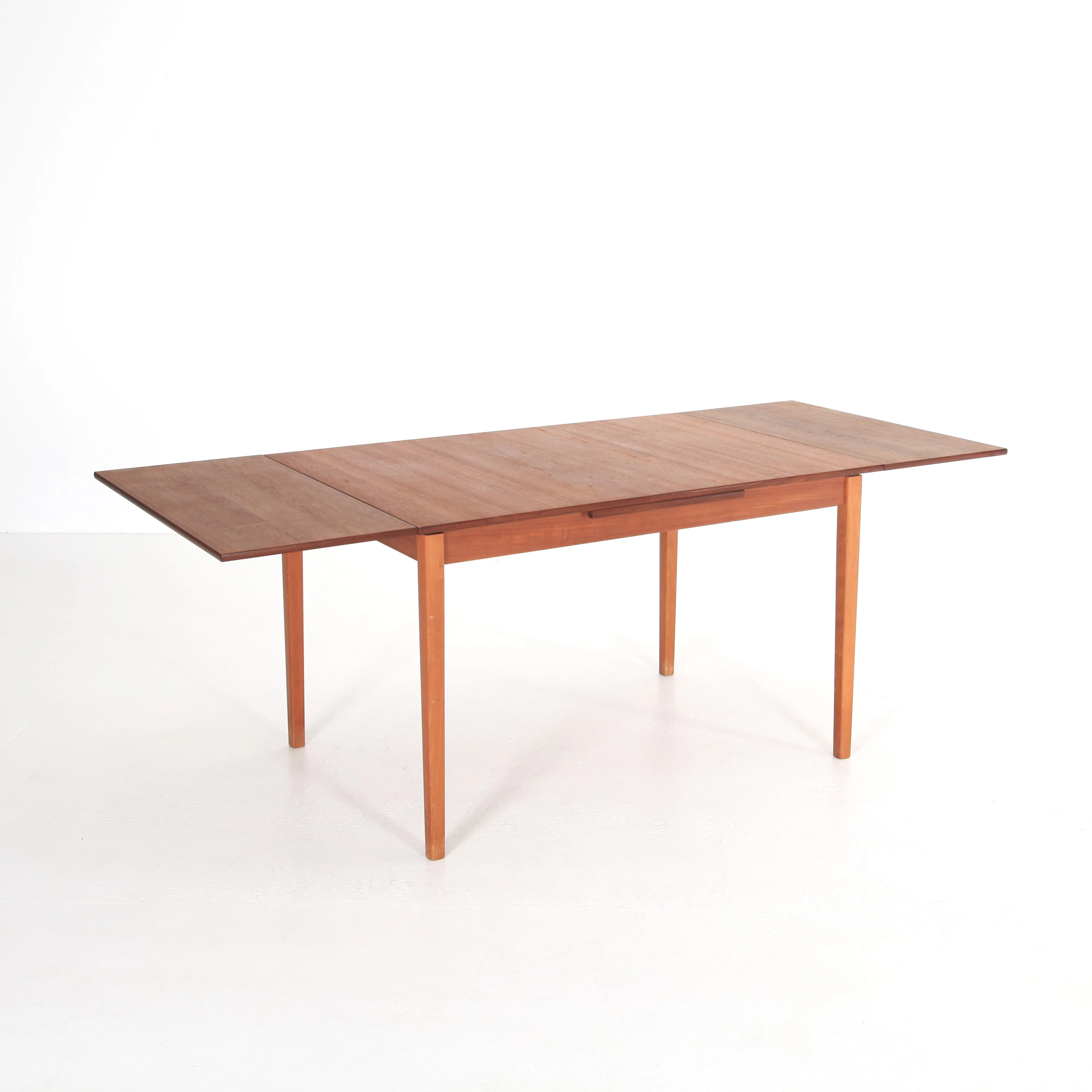 MATBORD MED UTDRAGSSKIVOR, 200 cm långt, teak, Sverige 1960-tal.