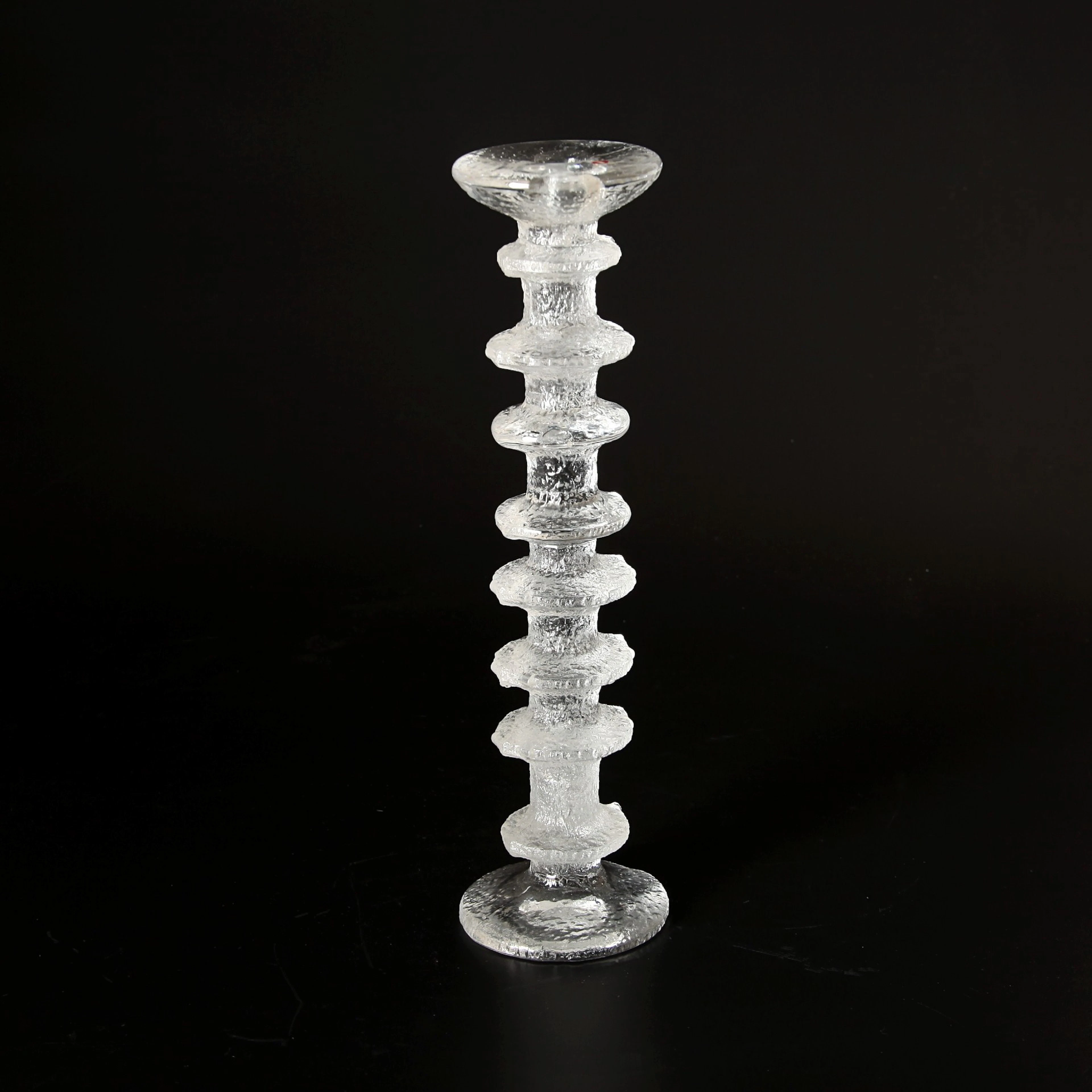 TIMO SARPANEVA. 1926-2006. Ljusstake "Festivo", 8 ringar, Iittala, Finland.