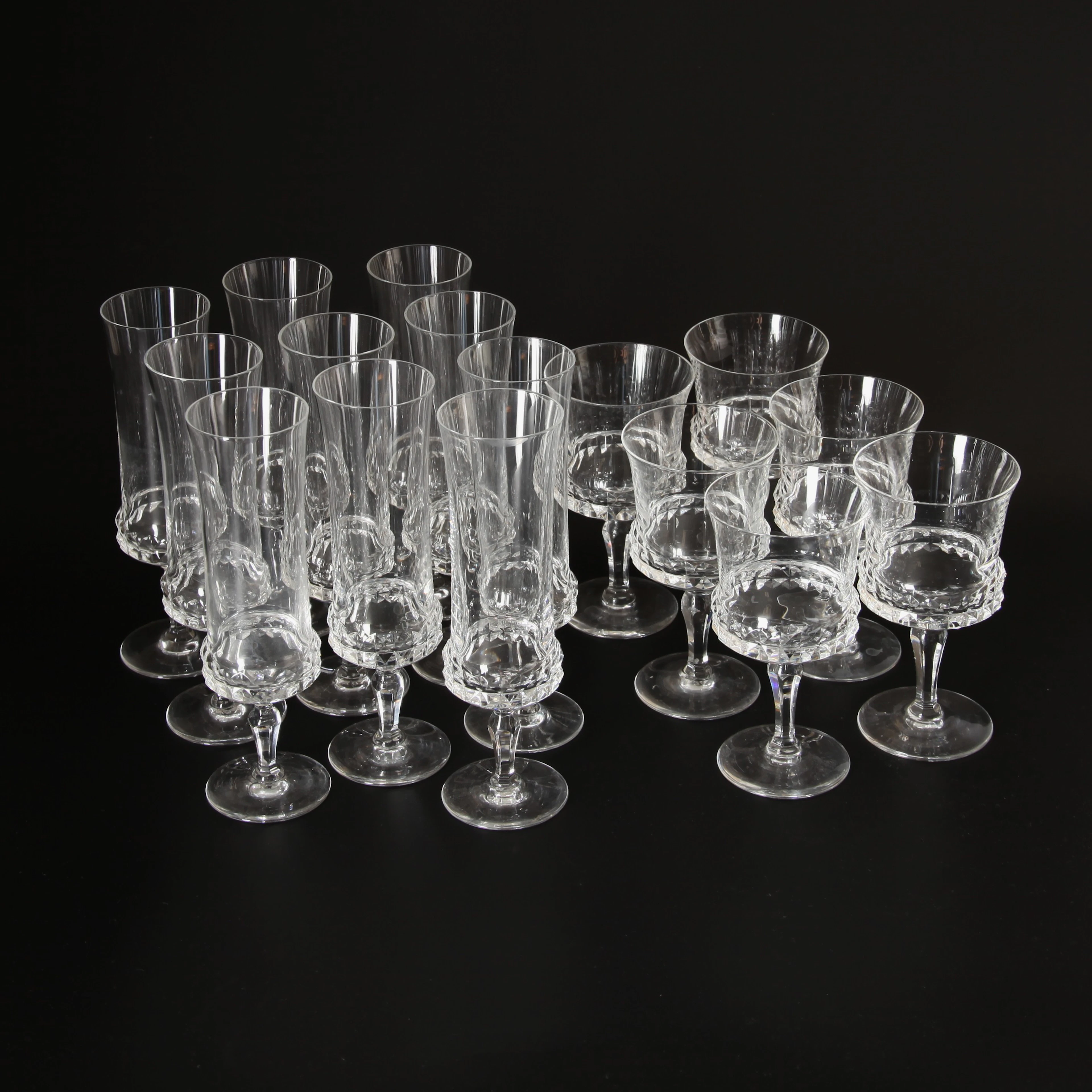 INGEBORG LUNDIN. 1921-1992. Glasservis, 36 delar, "Silvia".