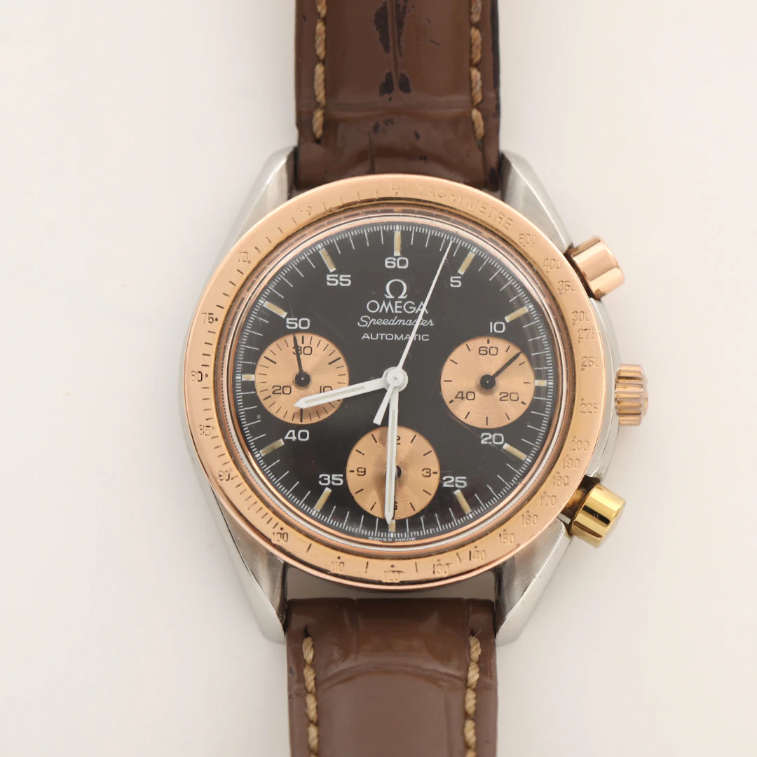 ARMBANDSUR OMEGA Speedmaster Automatic, roséguld på stål, chronograph