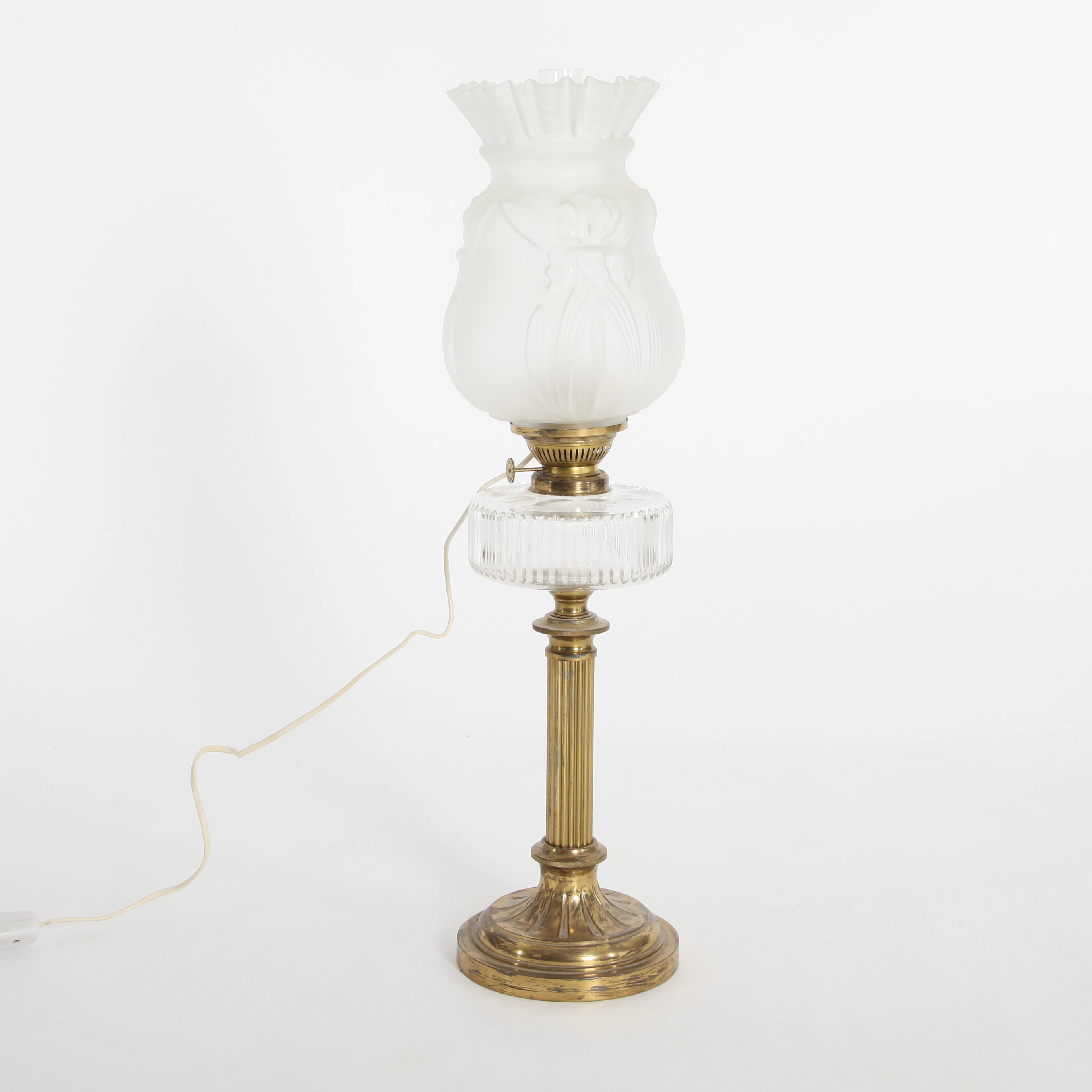 BORDSLAMPA, fotogenlampa, elektrifierad, 1900-talets första hälft.