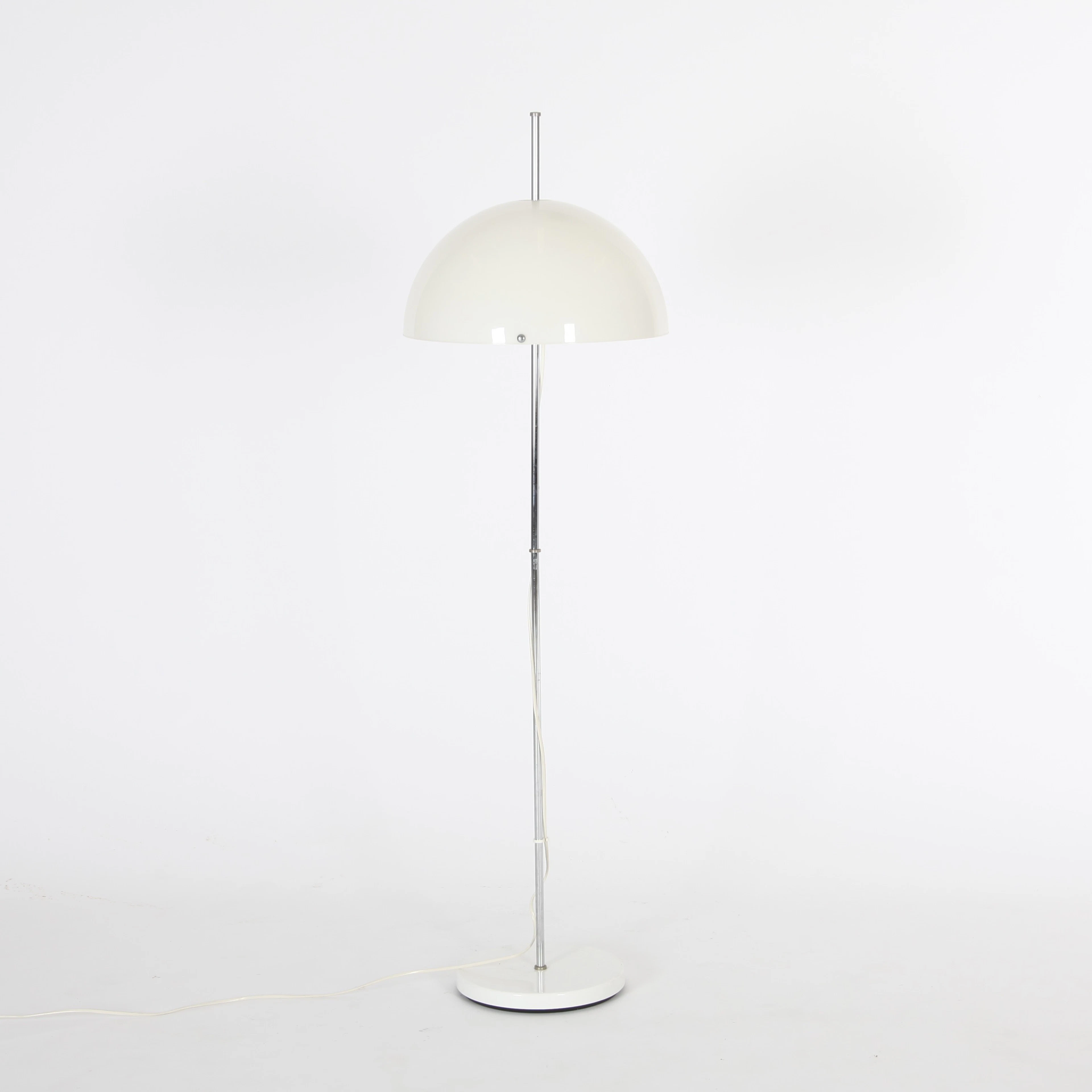 GOLVLAMPA, Fagerhults, 1900-talets senare del.