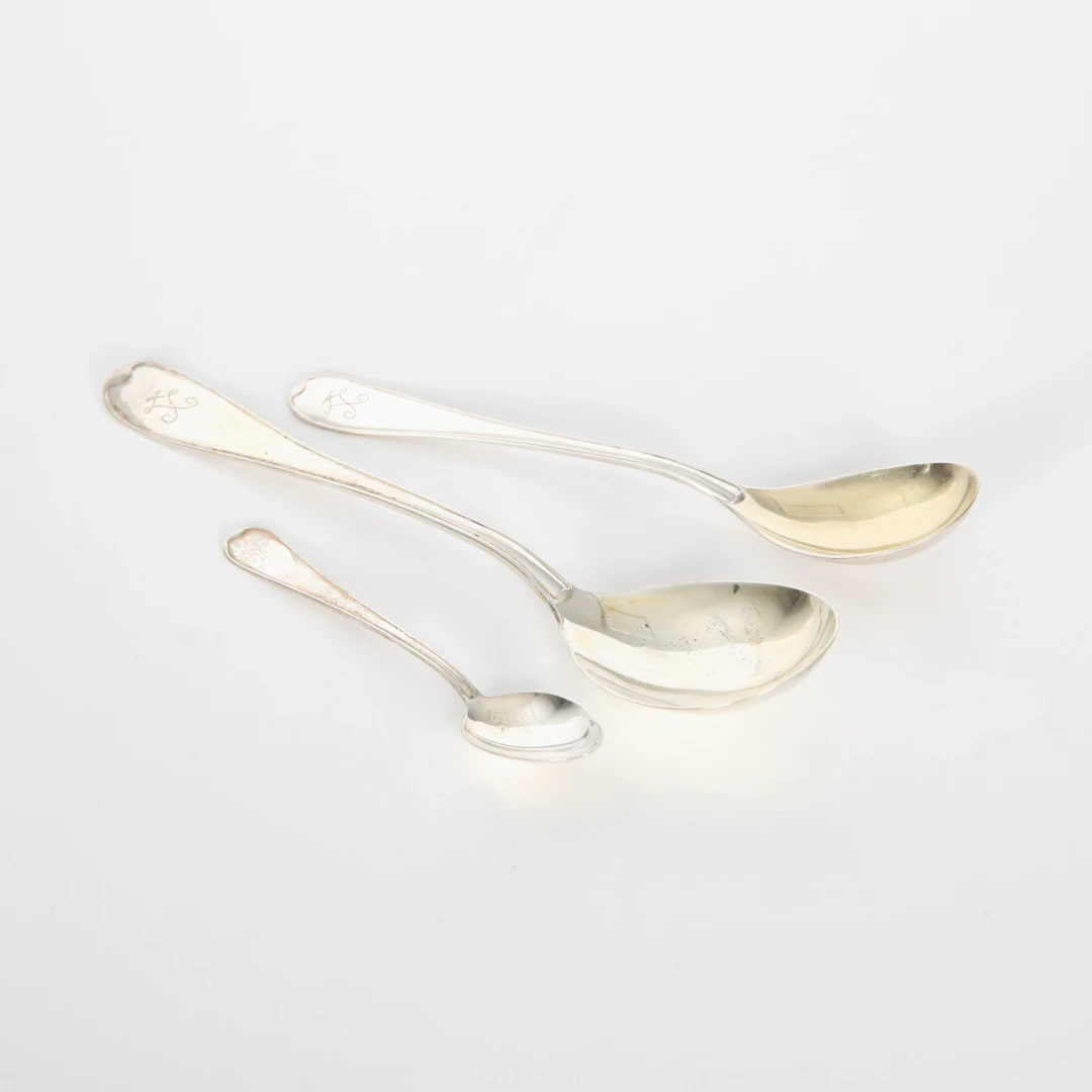 SILVERSKEDAR, 3 st, "Svensk Rund", 1922-1985.