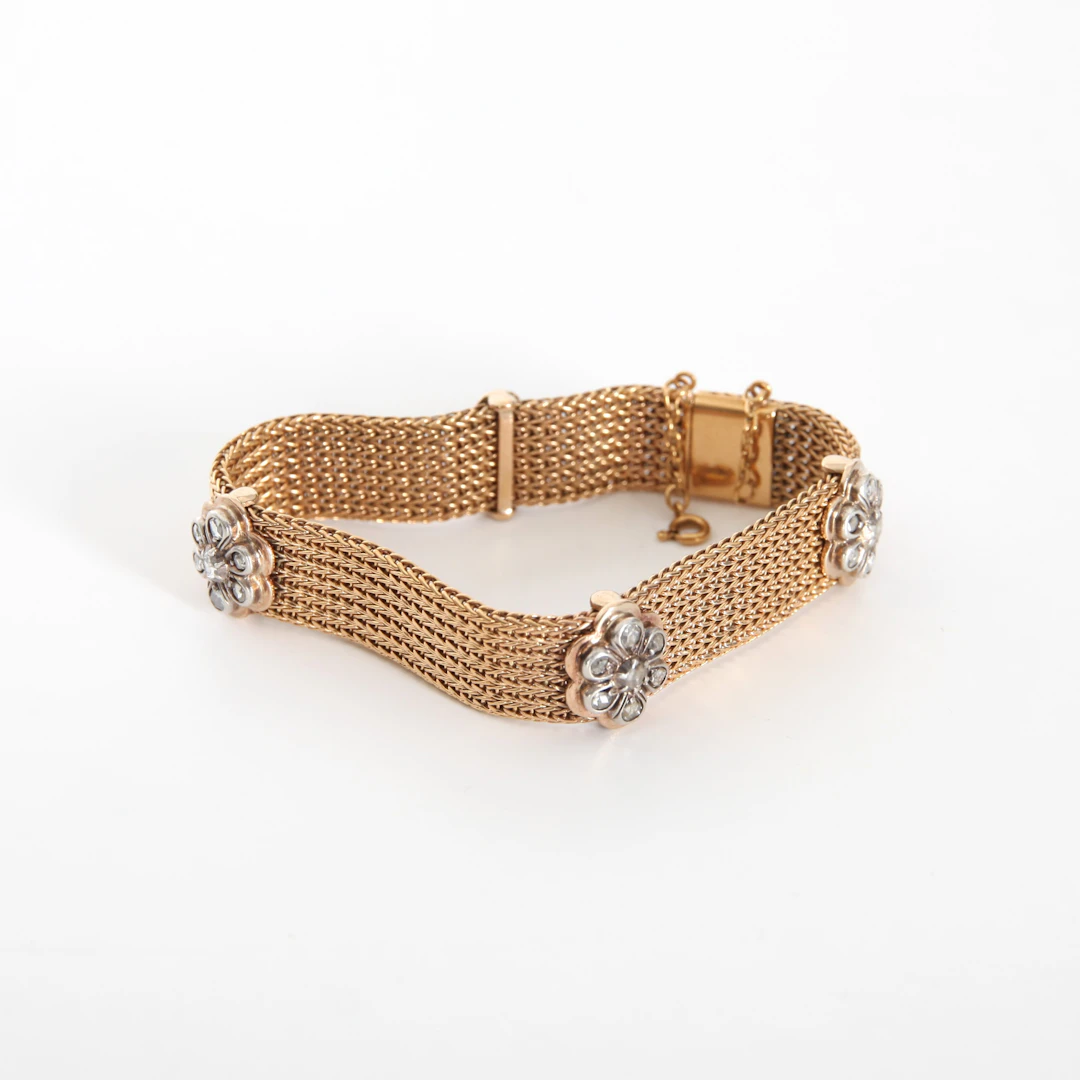 ARMBAND MED ROSENSLIPADE DIAMANTER ca 2,08ctv, 18K guld.