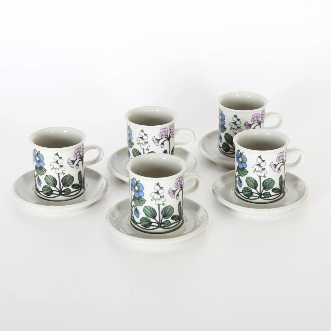 ESTERI TOMULA. 1920-1998. Kaffeservis "Flora", 10 delar, Arabia, Finland.