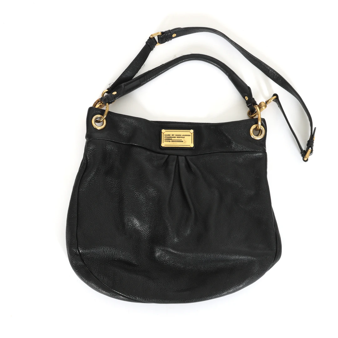 MARC JACOBS, Axelremsväska, svart skinn.