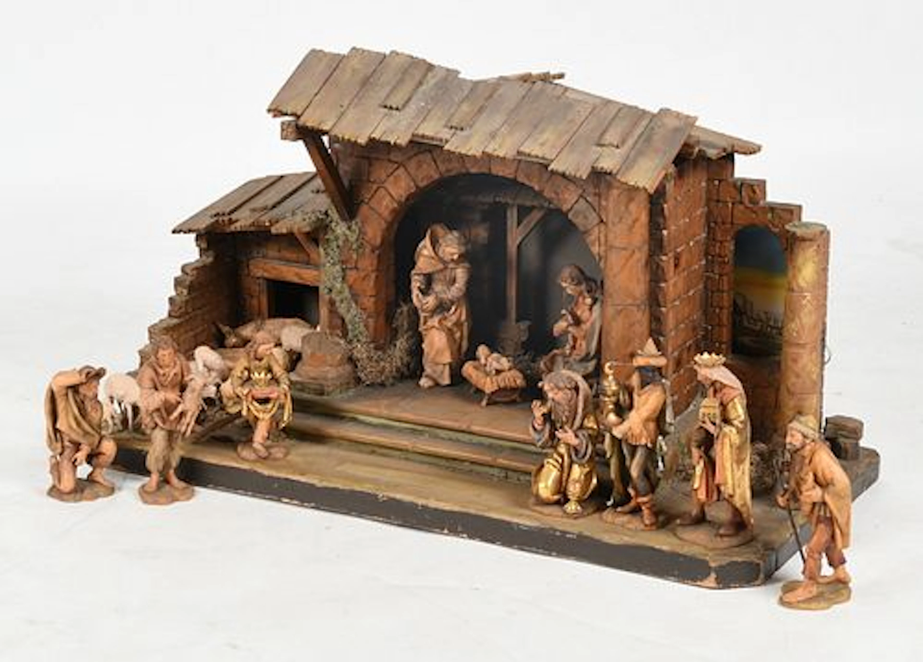 An Eighteen-Piece Carved Wood Nativity Creche Set, Anri Italia, 20th Century