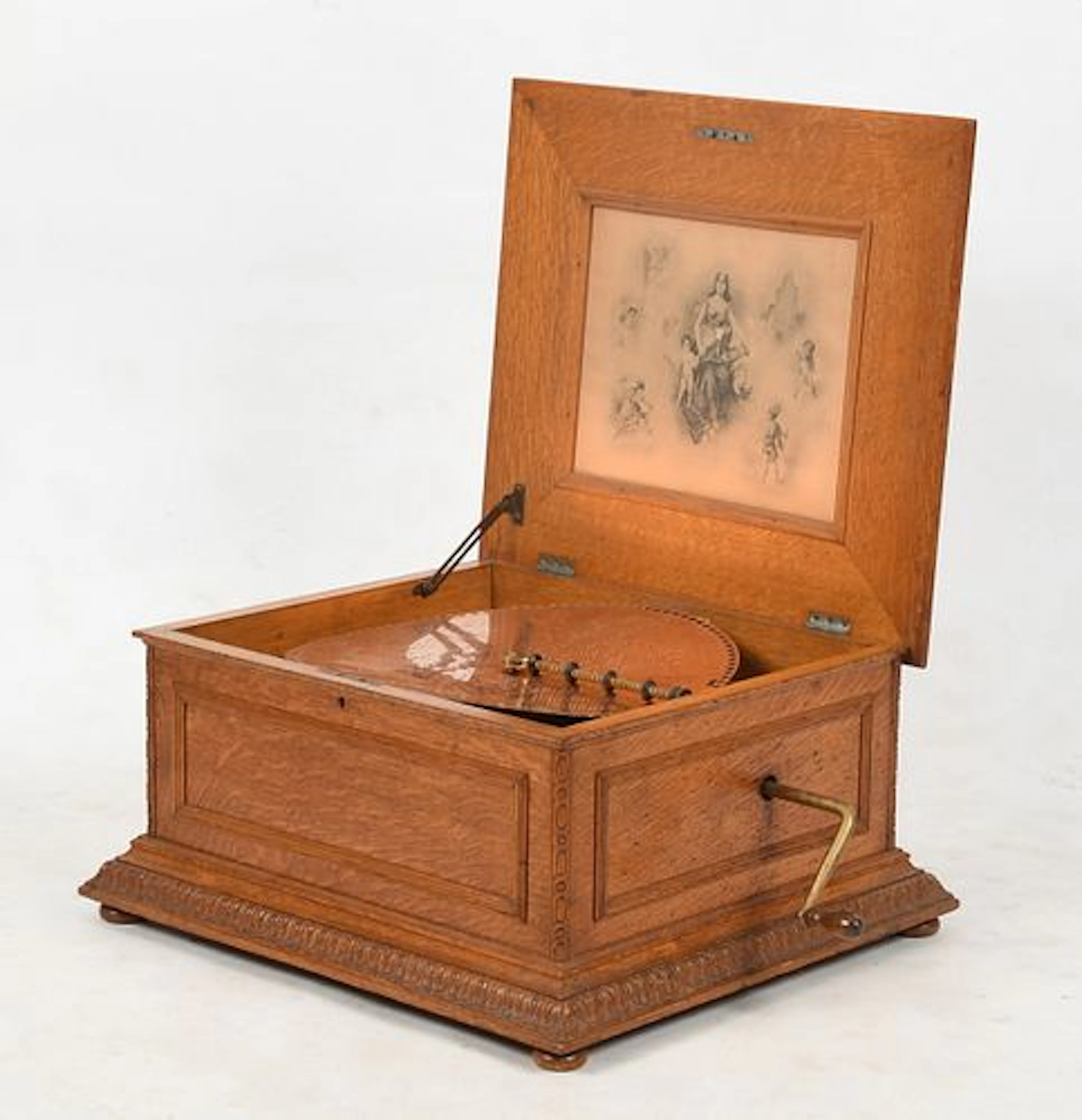 A Regina Oak Tabletop Disc Music Box, c. 1903-1904