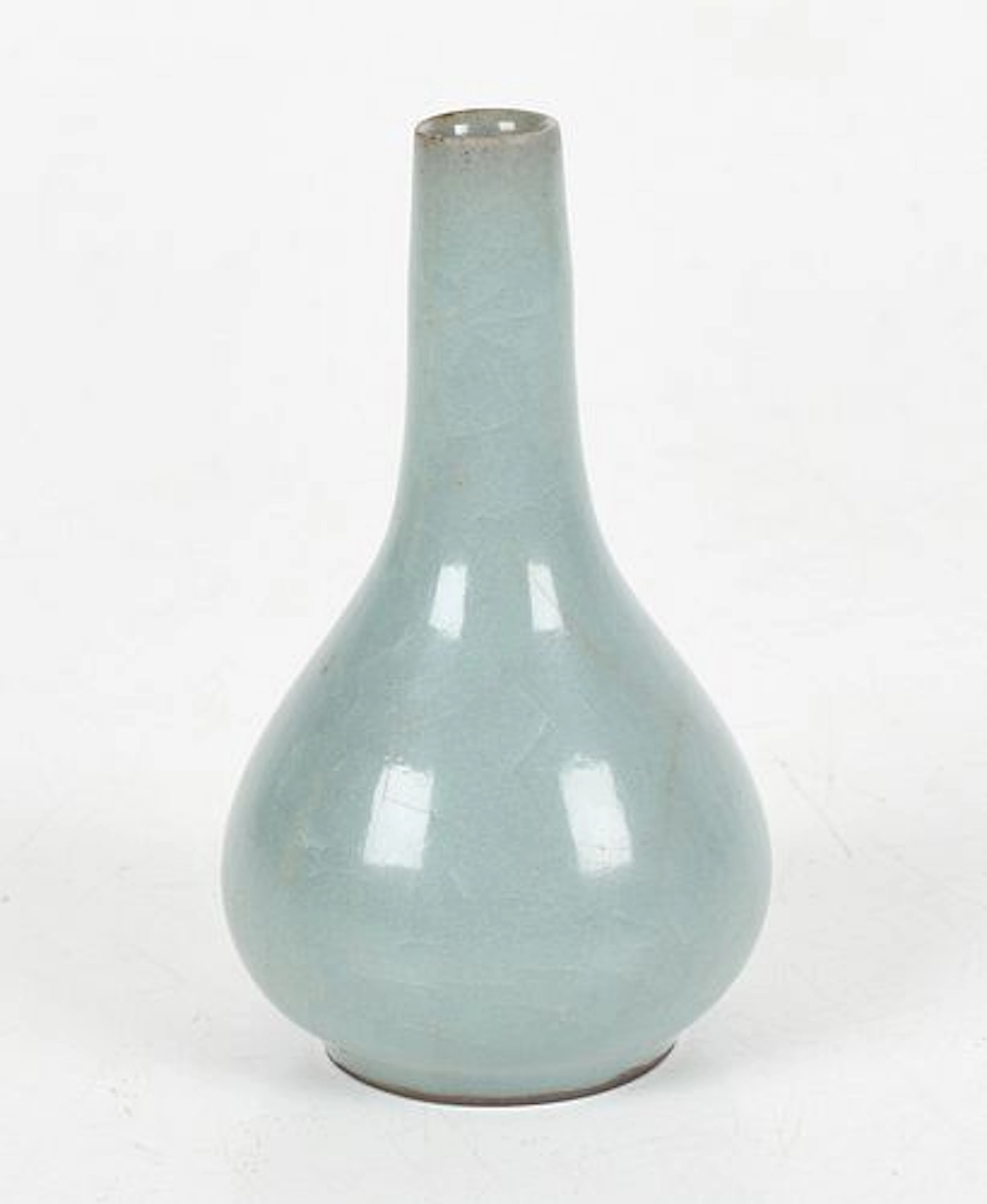 A Chinese Crackle Celadon Glaze Vase