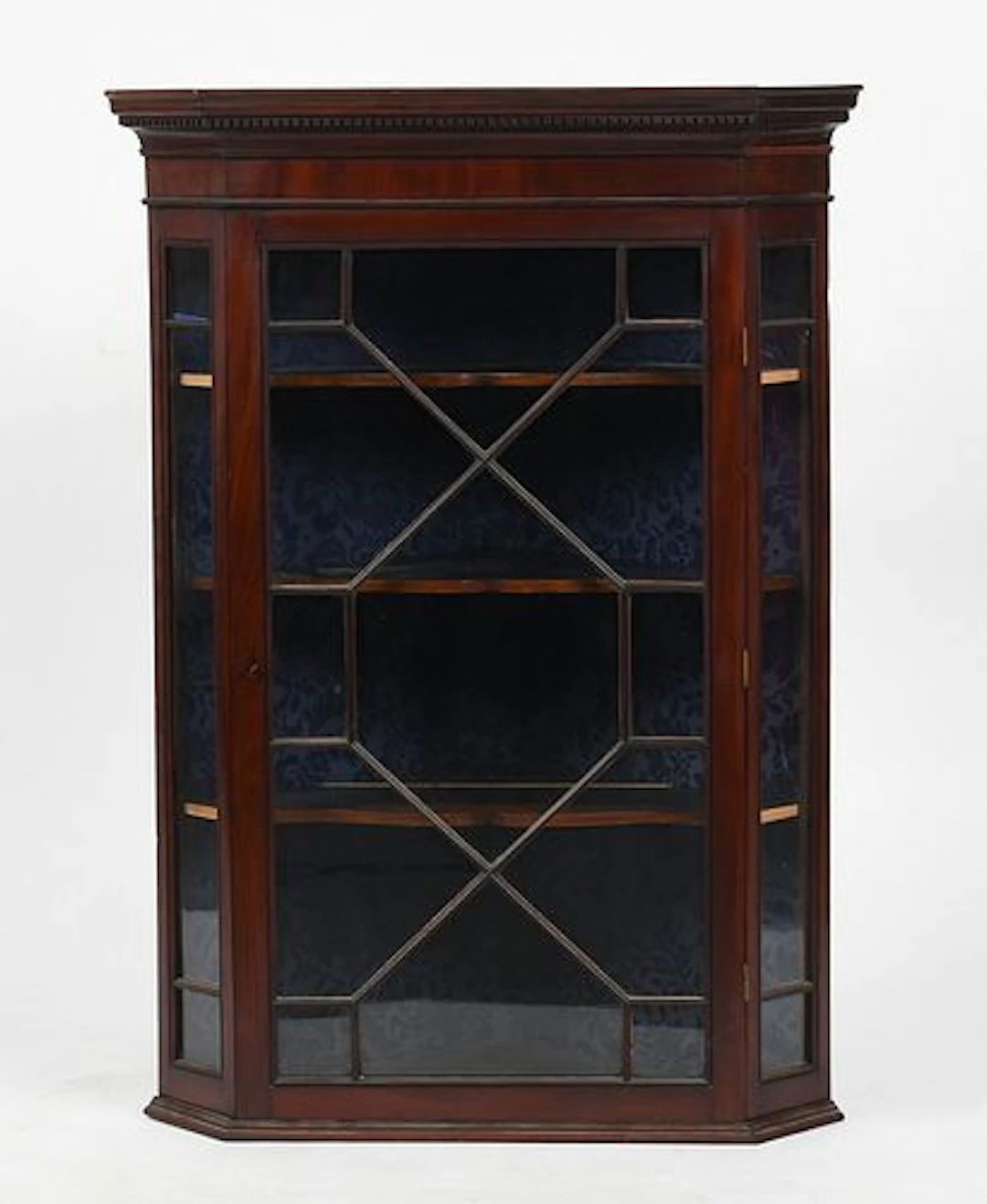 A Chippendale-Style Mahogany Hanging Corner Cupboard, 20th Century