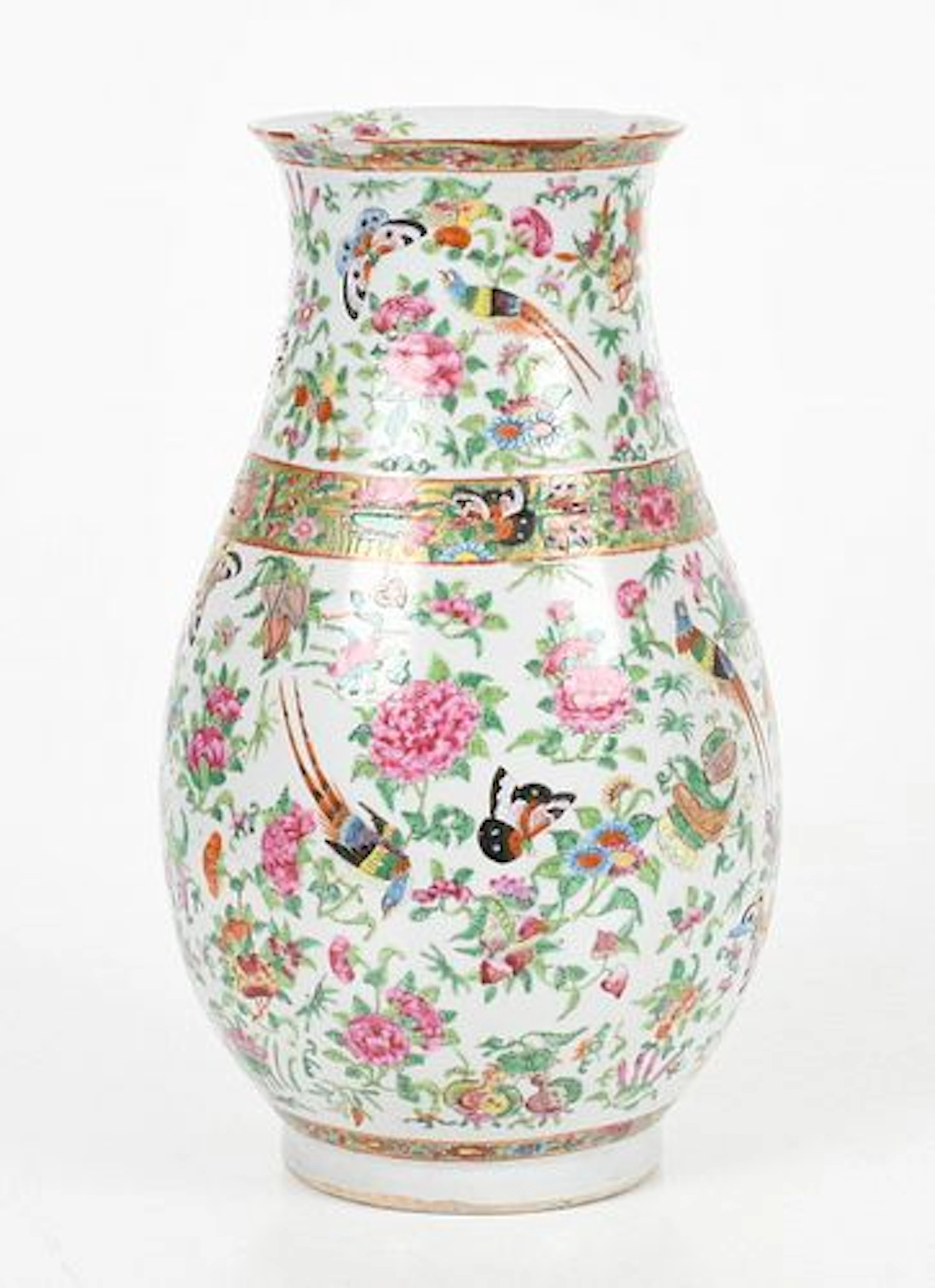 A Chinese Export Famille Rose Vase, Late 19th Century