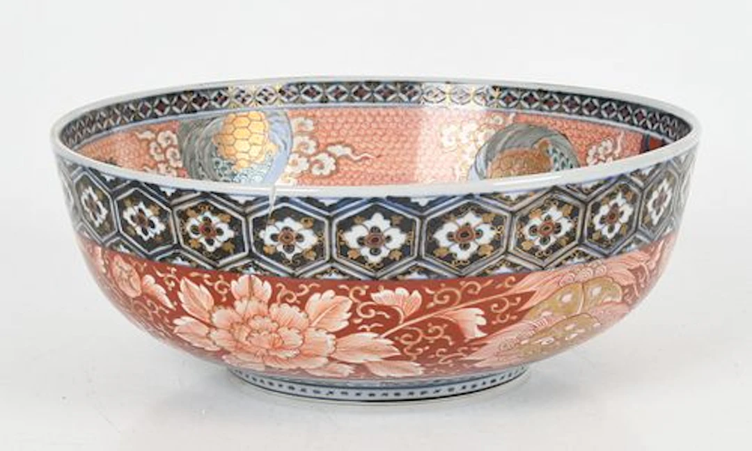 A Large Imari Centerpiece Bowl
