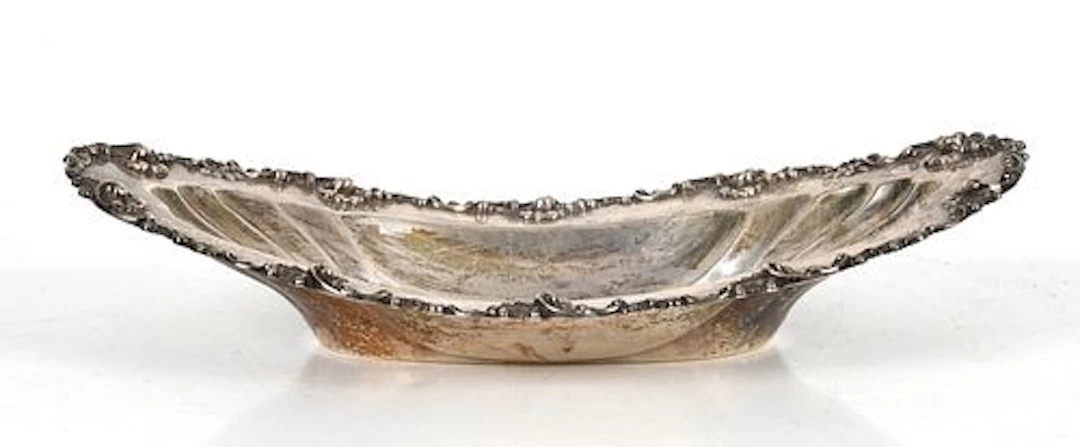 An American Sterling Silver Bread Tray, Marked for H. Muhr's Sons