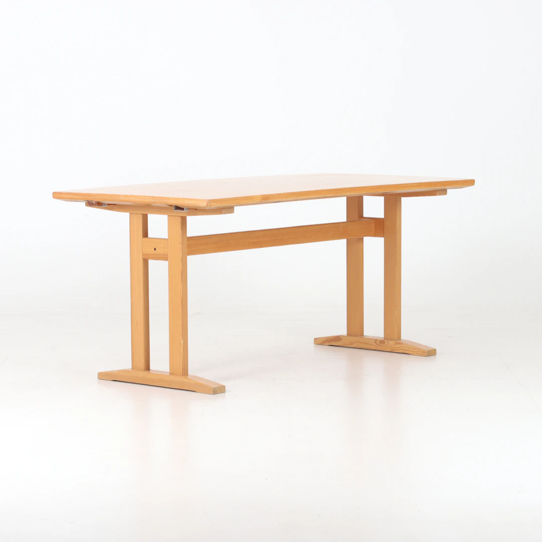 ERIK WÖRTZ. Matbord, furu, "Brage", Ikea, 1900-talets andra hälft.