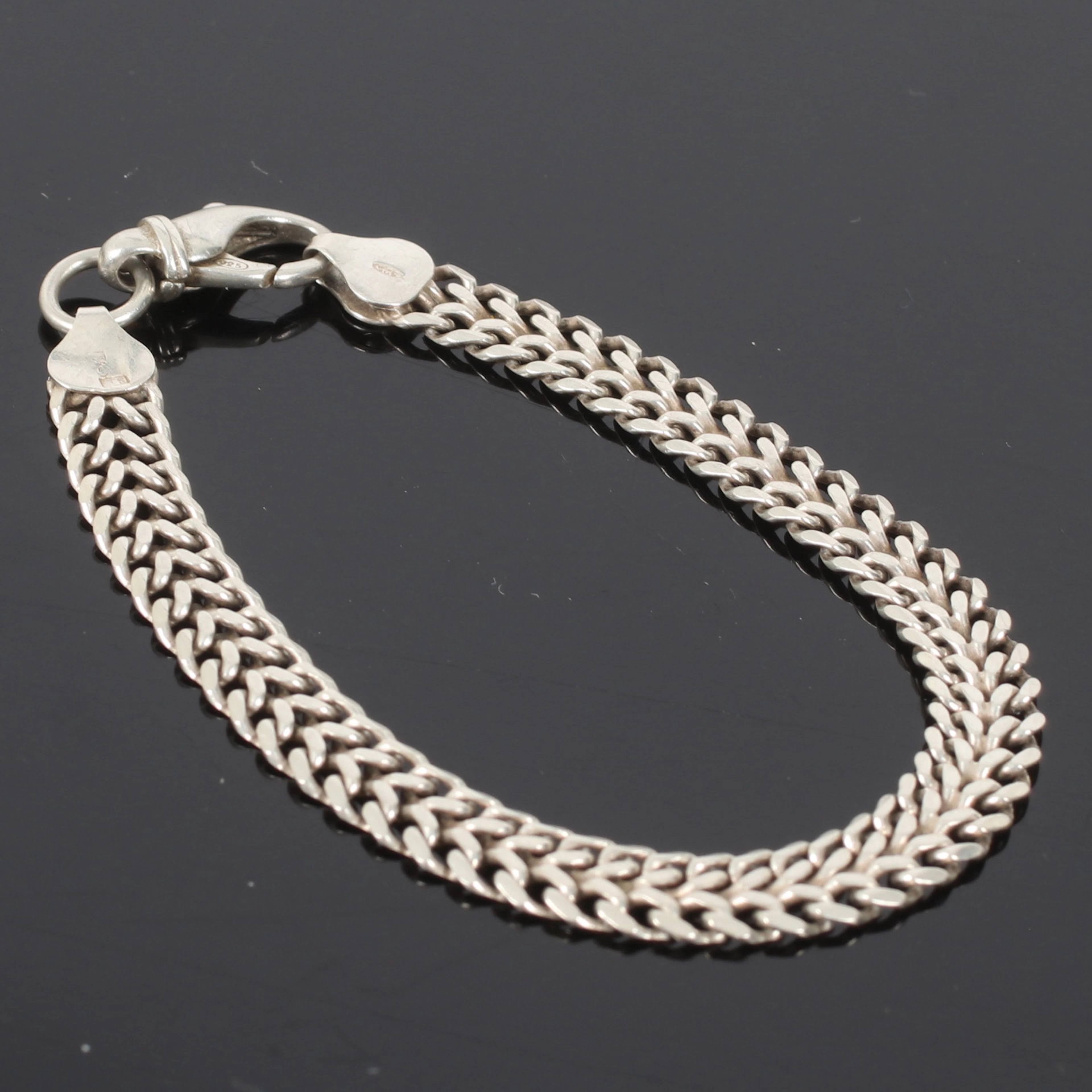 (2610-205) ARMBAND, silver, "fiskbenslänk", Italien. 1900-tal.