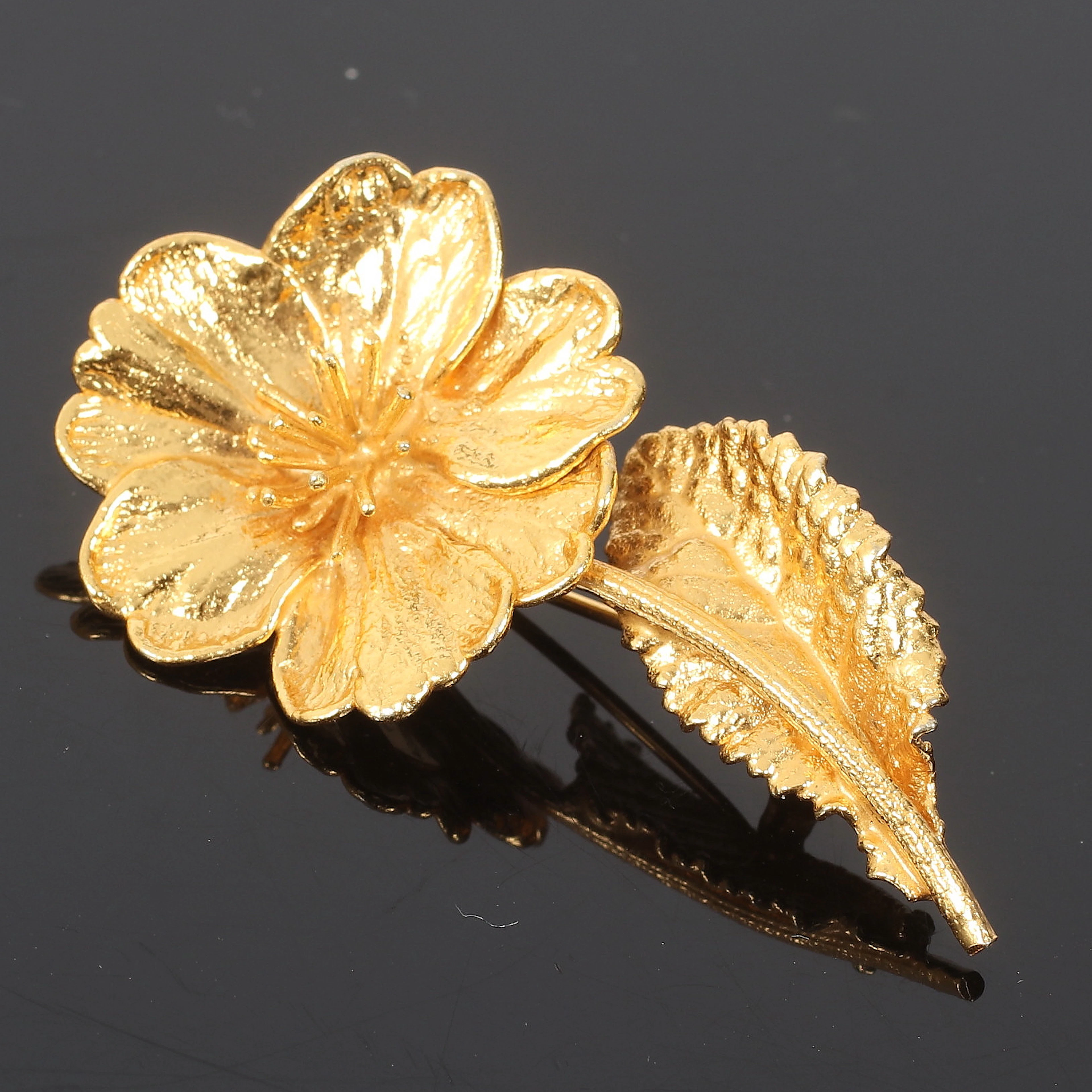 (2610-216) BROSCH, förgyllt Sterling silver, design Flora Danica
