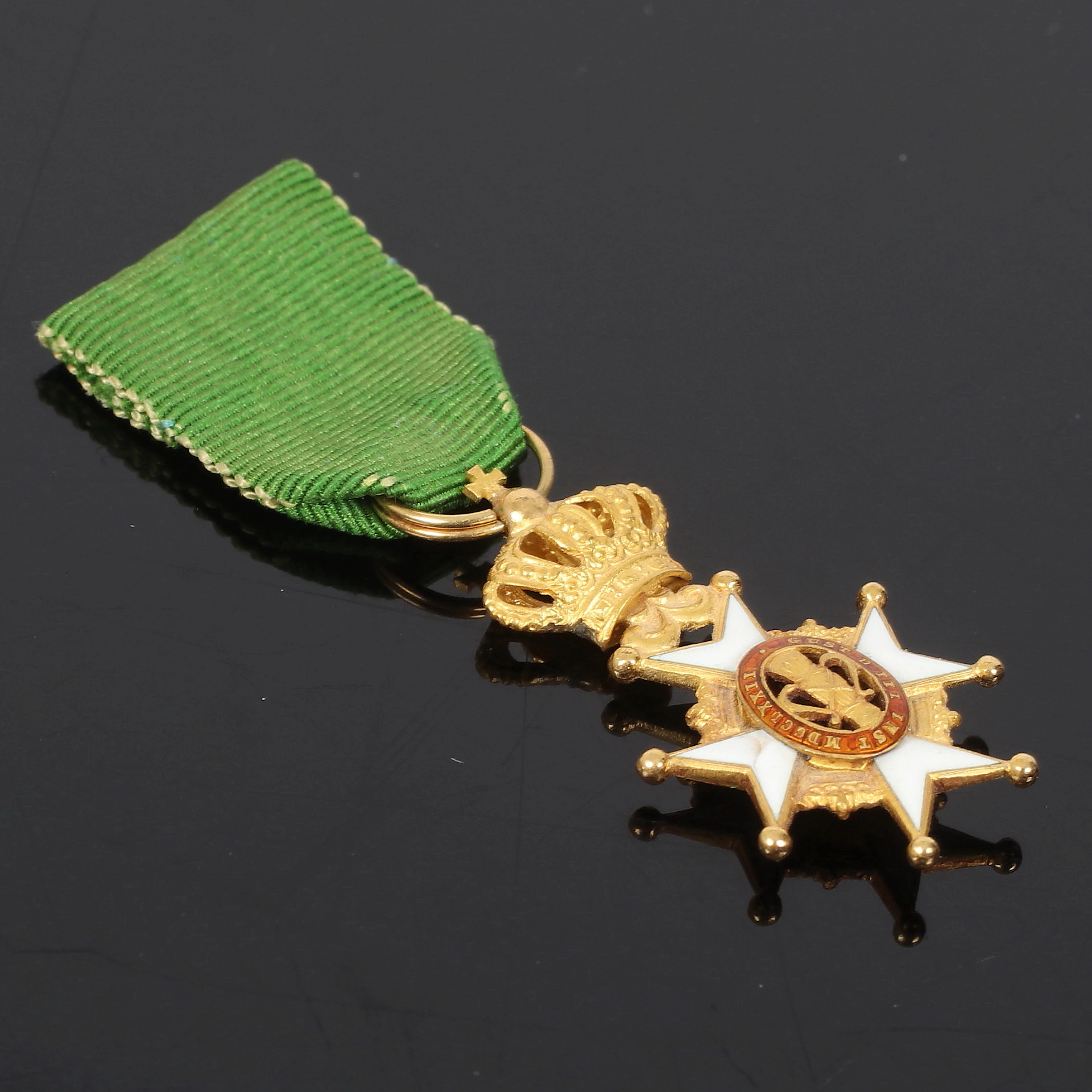 ORDENSTECKEN, 18k guld, miniatyr, med emaljdekor, Vasaorden. 1900-tal.