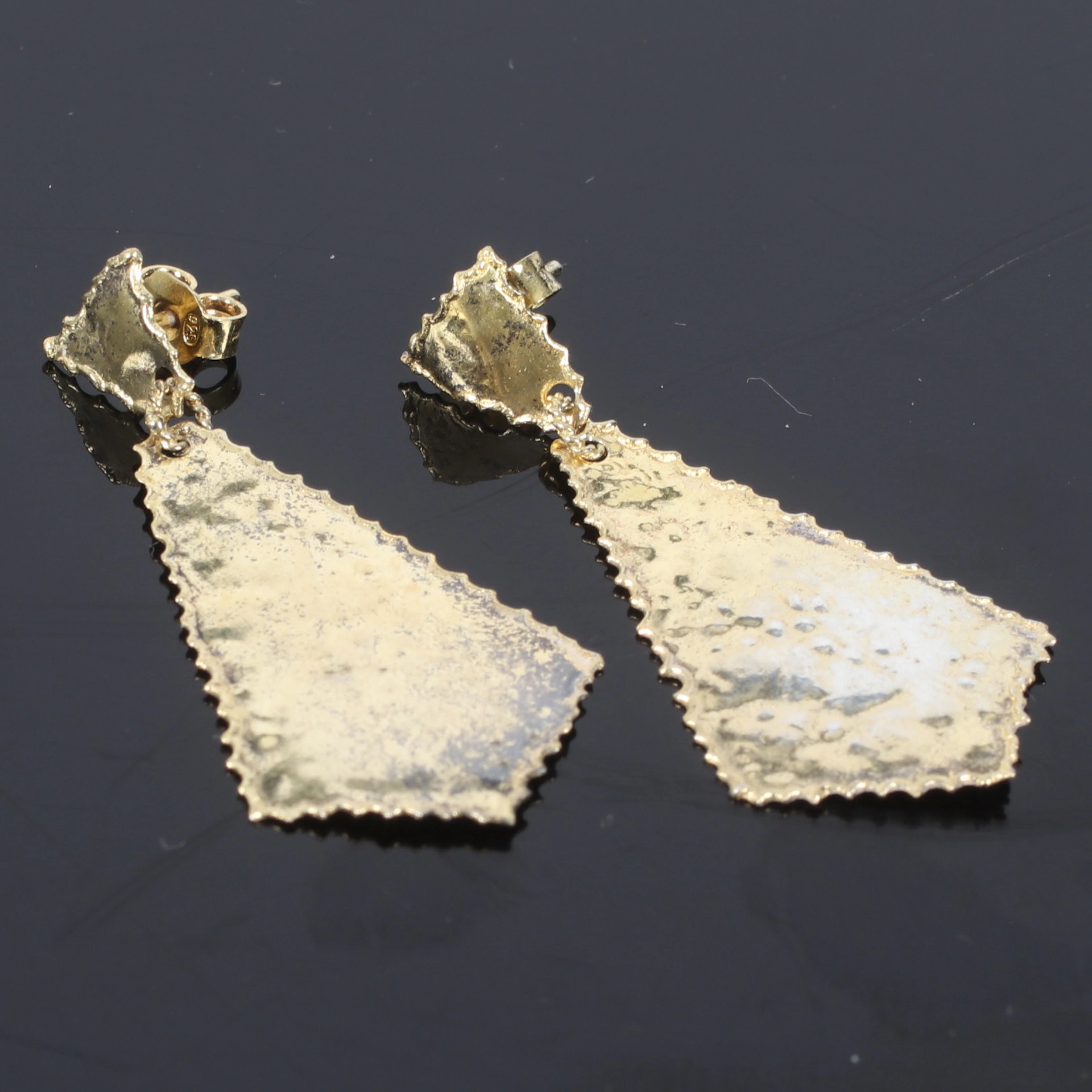 (2510-260) ÖRHÄNGEN, ett par, förgyllt Sterling silver, 1900-tal.