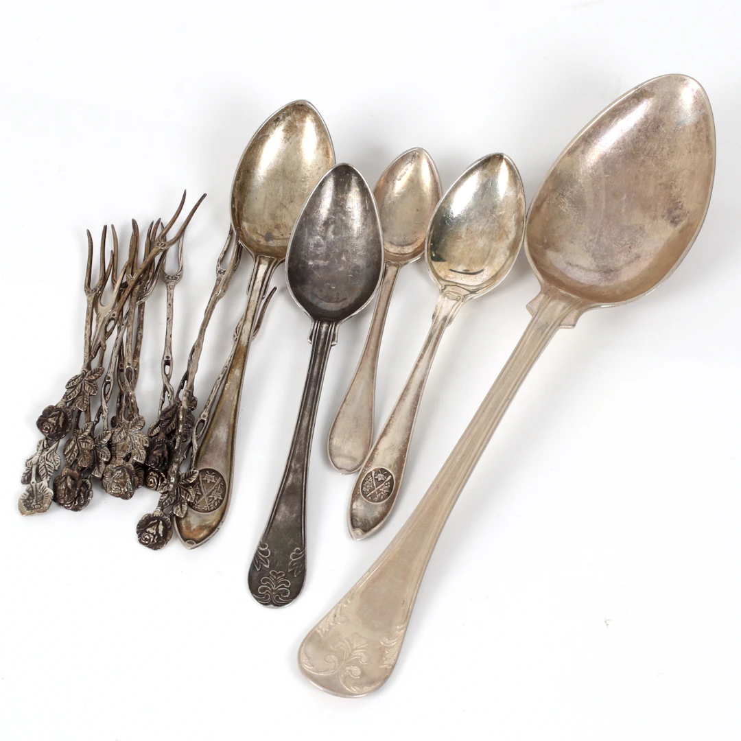 SKEDAR och GAFFLAR, 16 delar silver. Vikt 165 gram.
