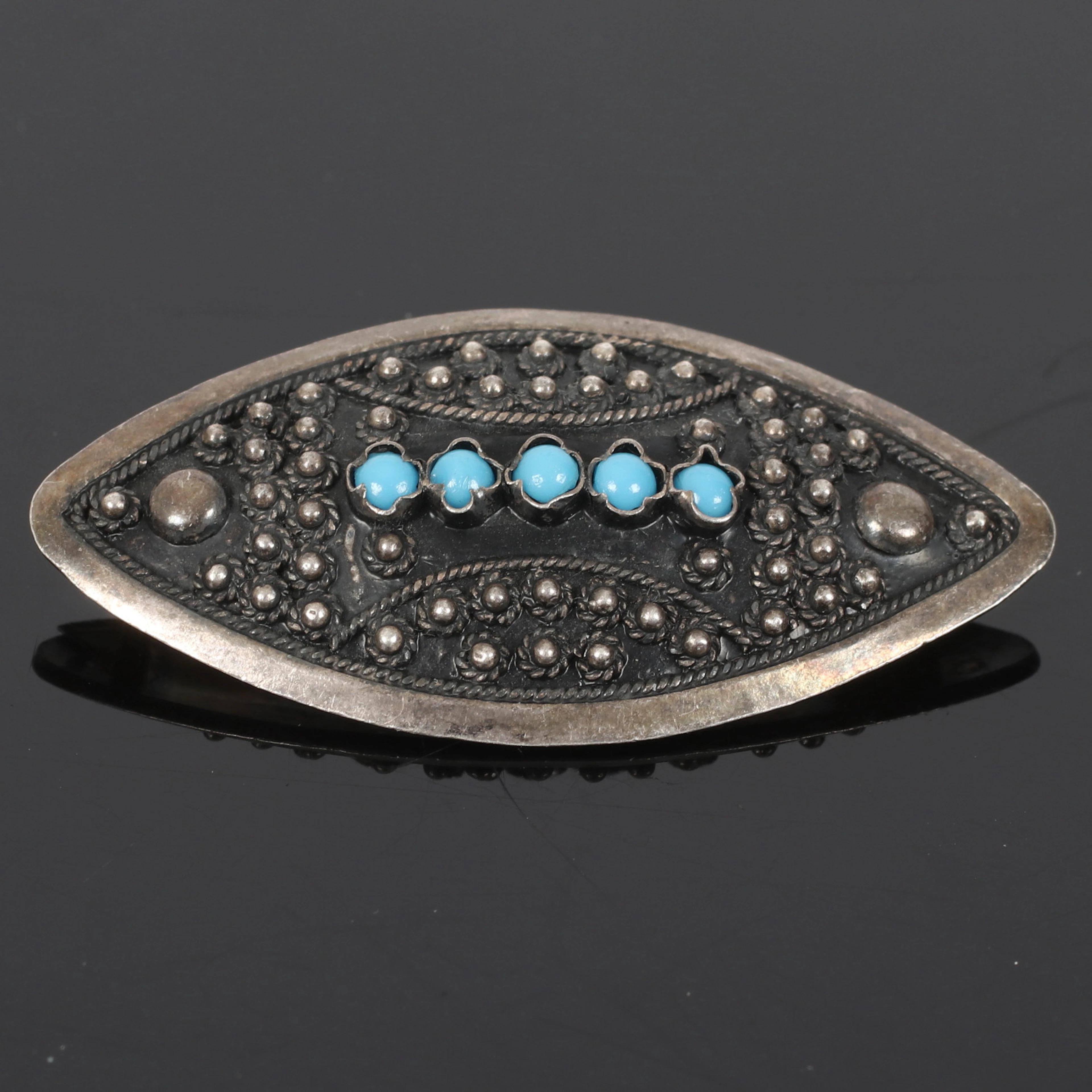 (2510-261) BROSCH, silver, med turkoser, 1900-tal.