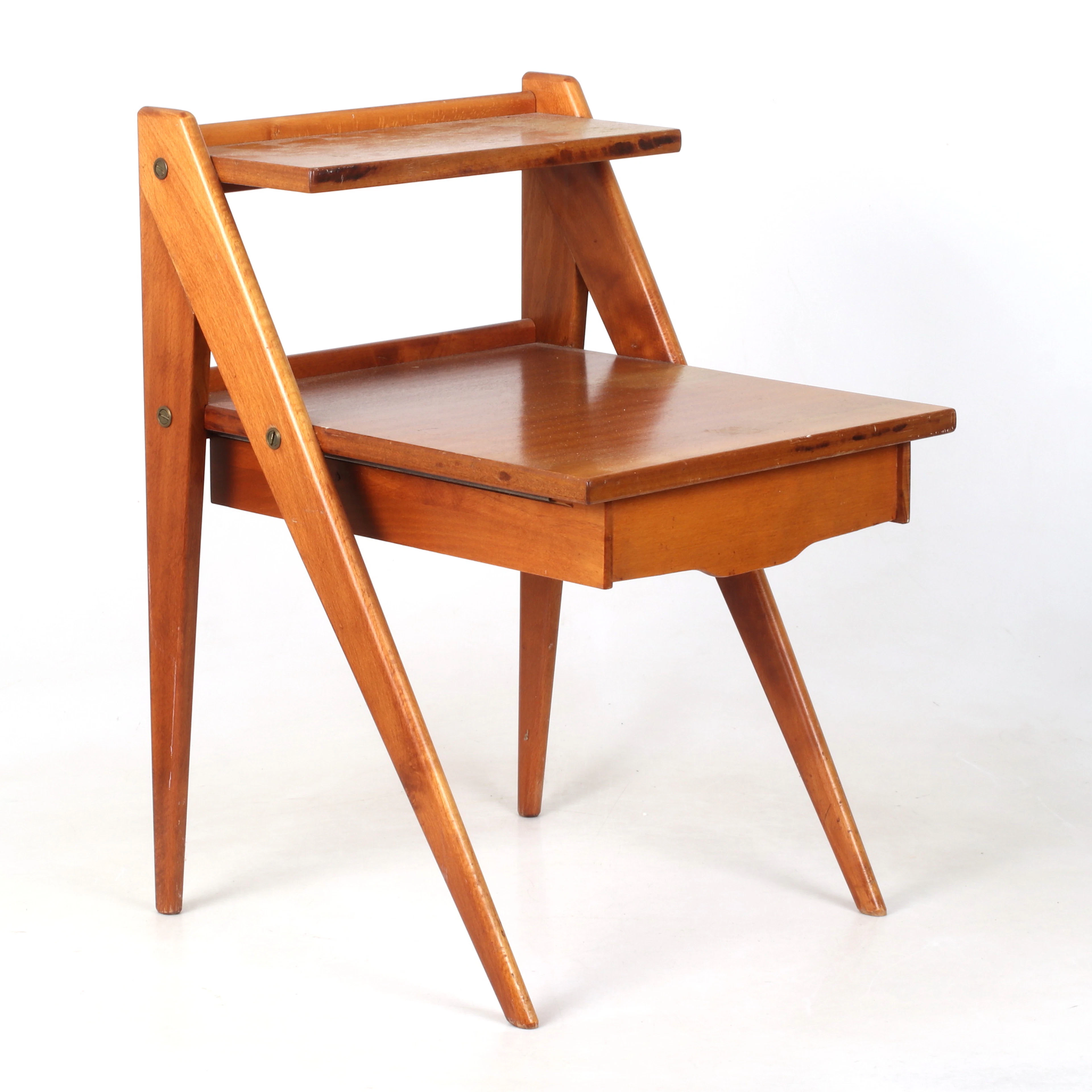 YNGVE EKSTRÖM. Sängbord, teak, 1900-talets mitt.