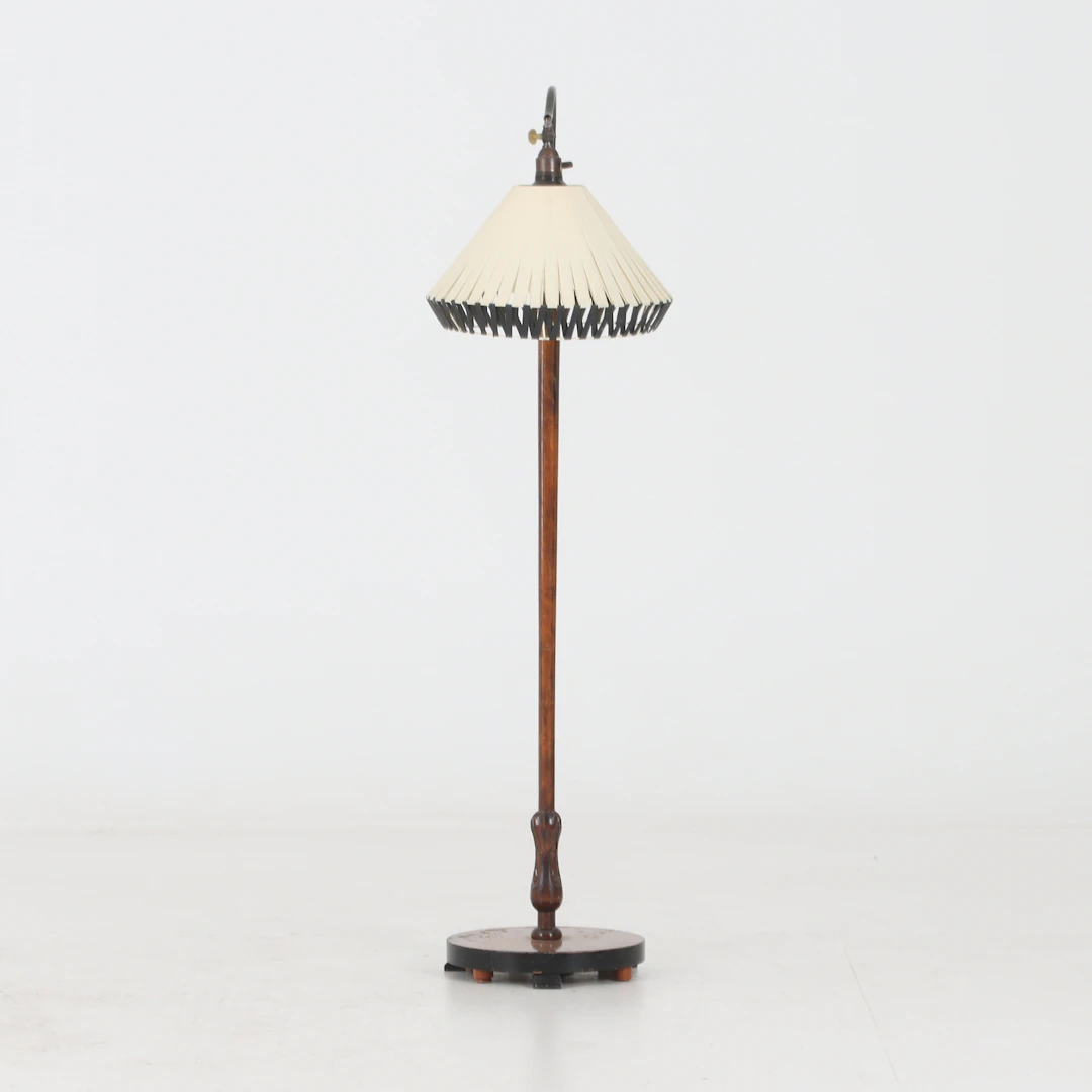 GOLVLAMPA, trästomme, 1930/40-tal.