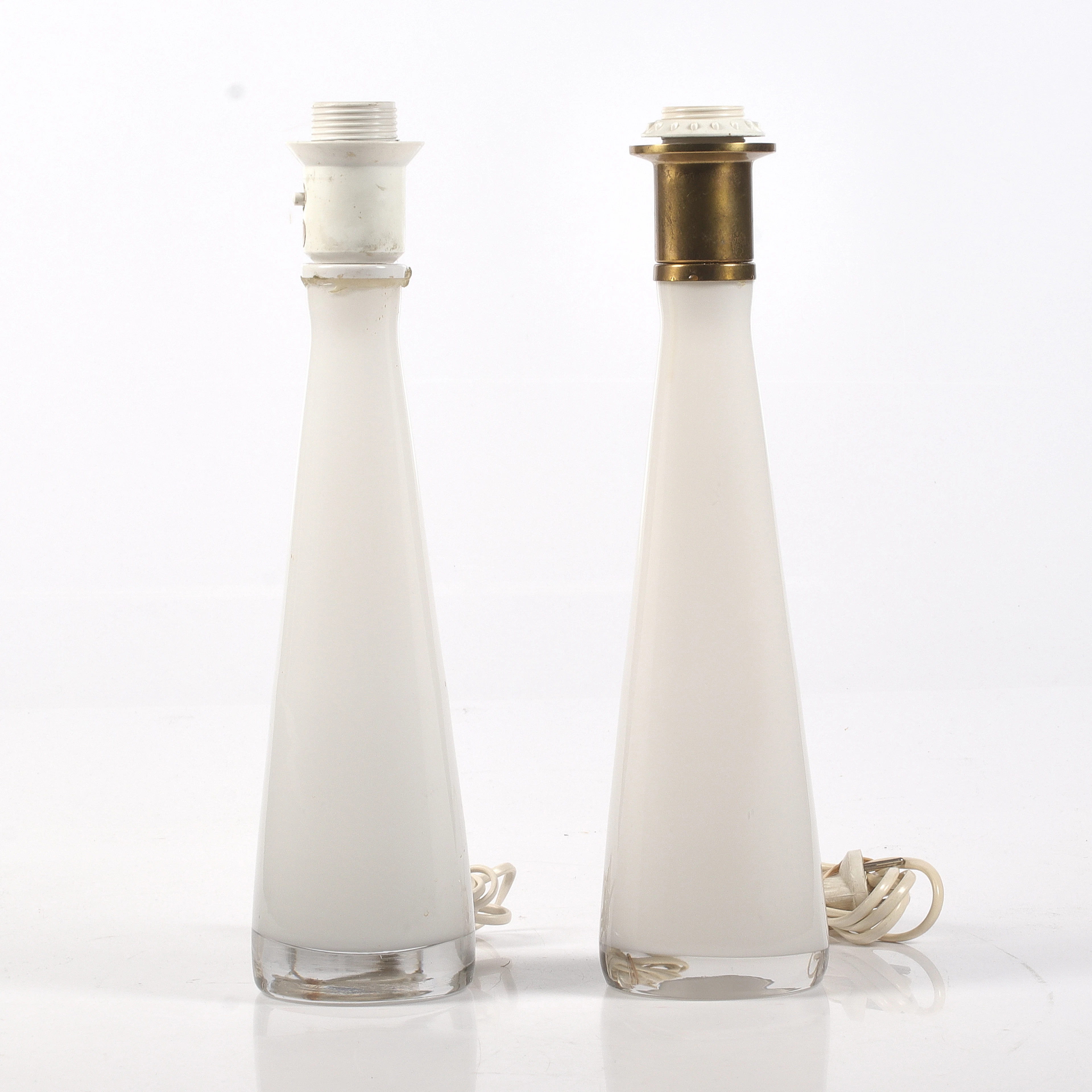 BORDSLAMPOR, 2 st, glas, möjligen Carl Fagerlund, Orrefors.