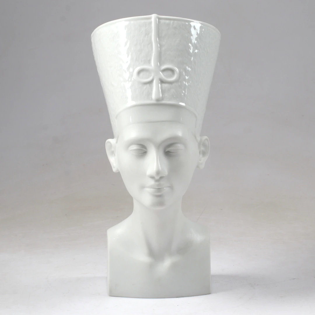 FIGURIN, porslin, "Nefertiti", Rosenthal.