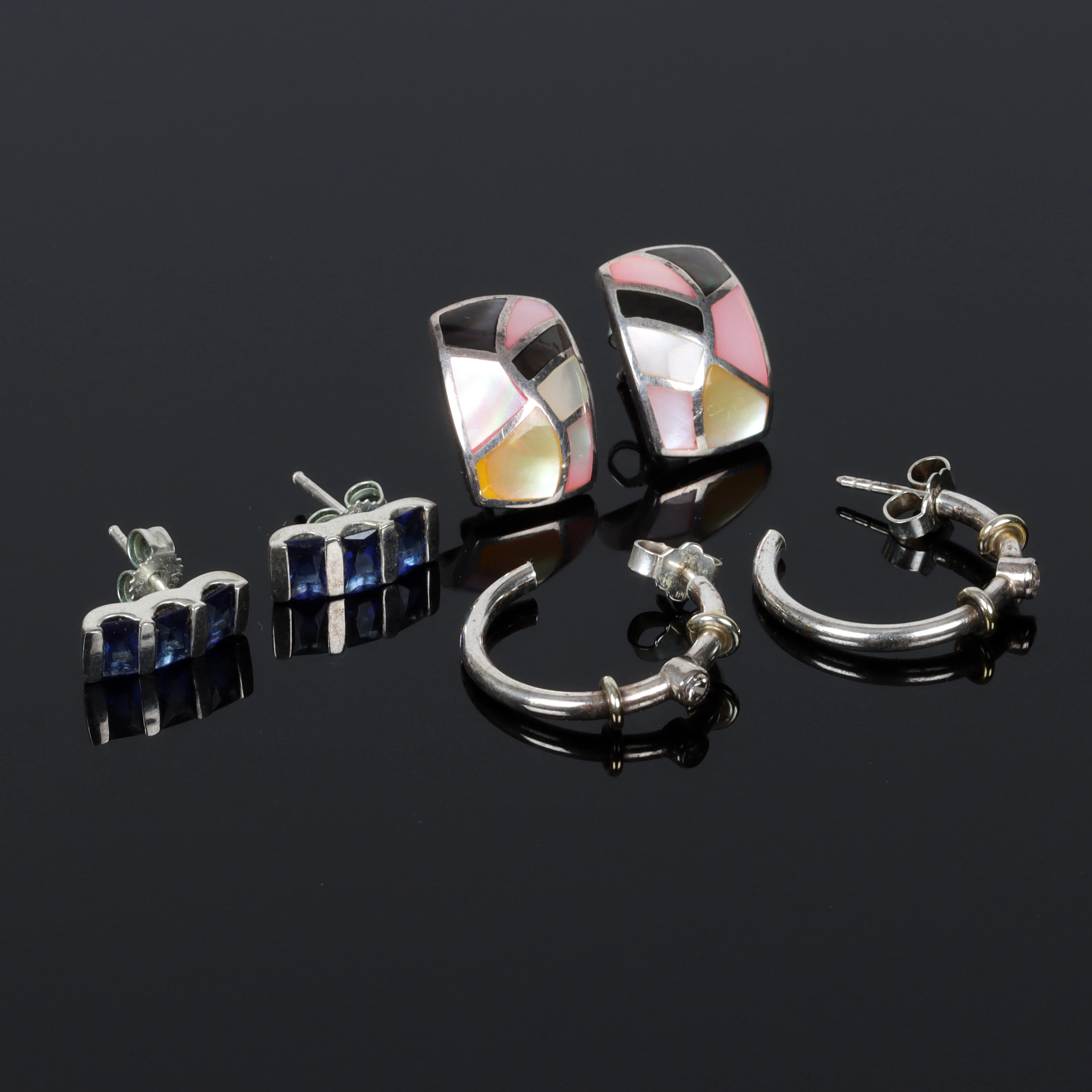 ÖRHÄNGEN, 3 par, sterlingsilver, med blå och vita stenar, bland annat